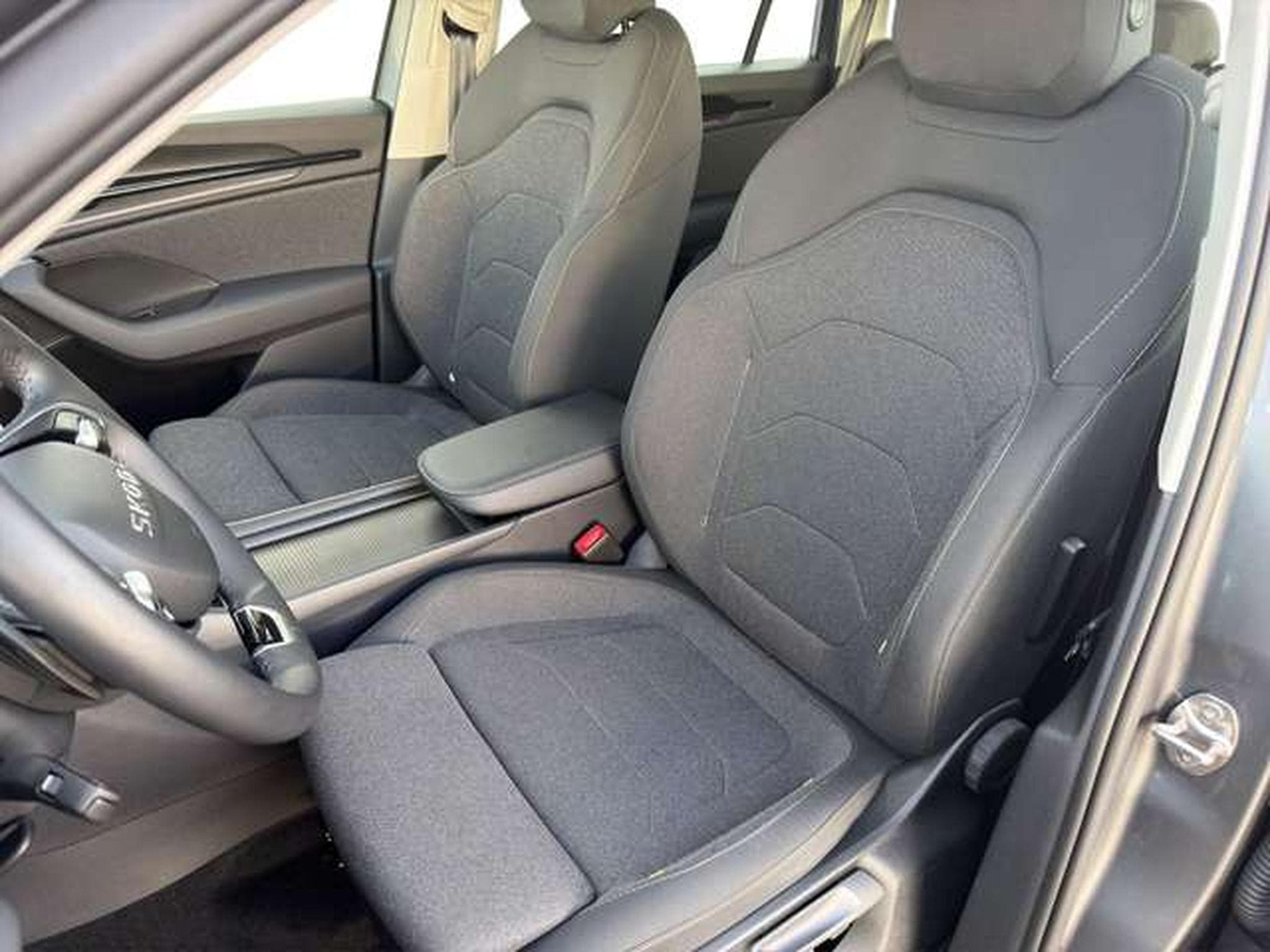 Skoda Kodiaq 2.0 TDI DSG Selection/Nav/ACC/Pano/Side-A (2025) - Photo 9