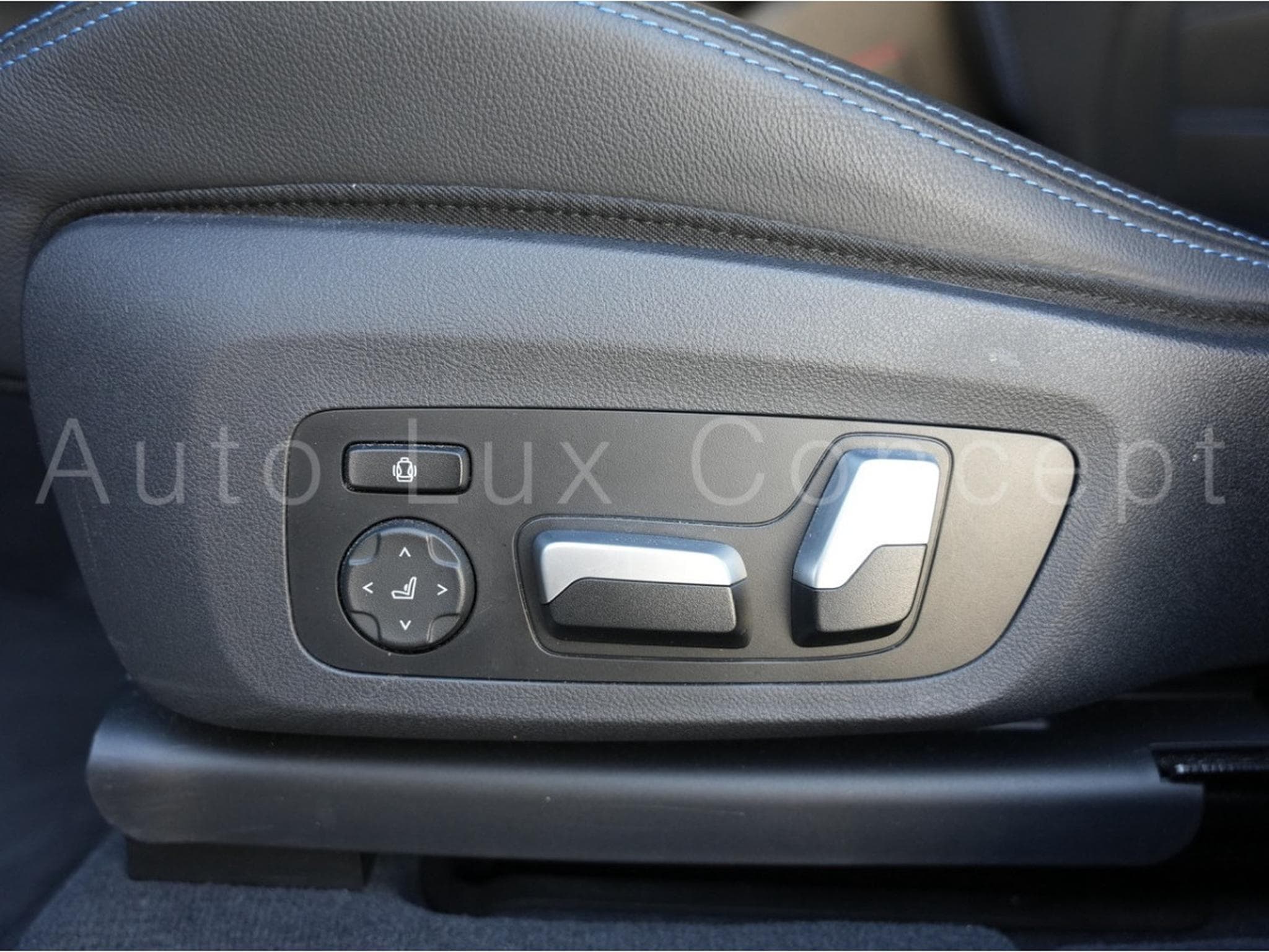 BMW X3 i (2023) - Photo 17