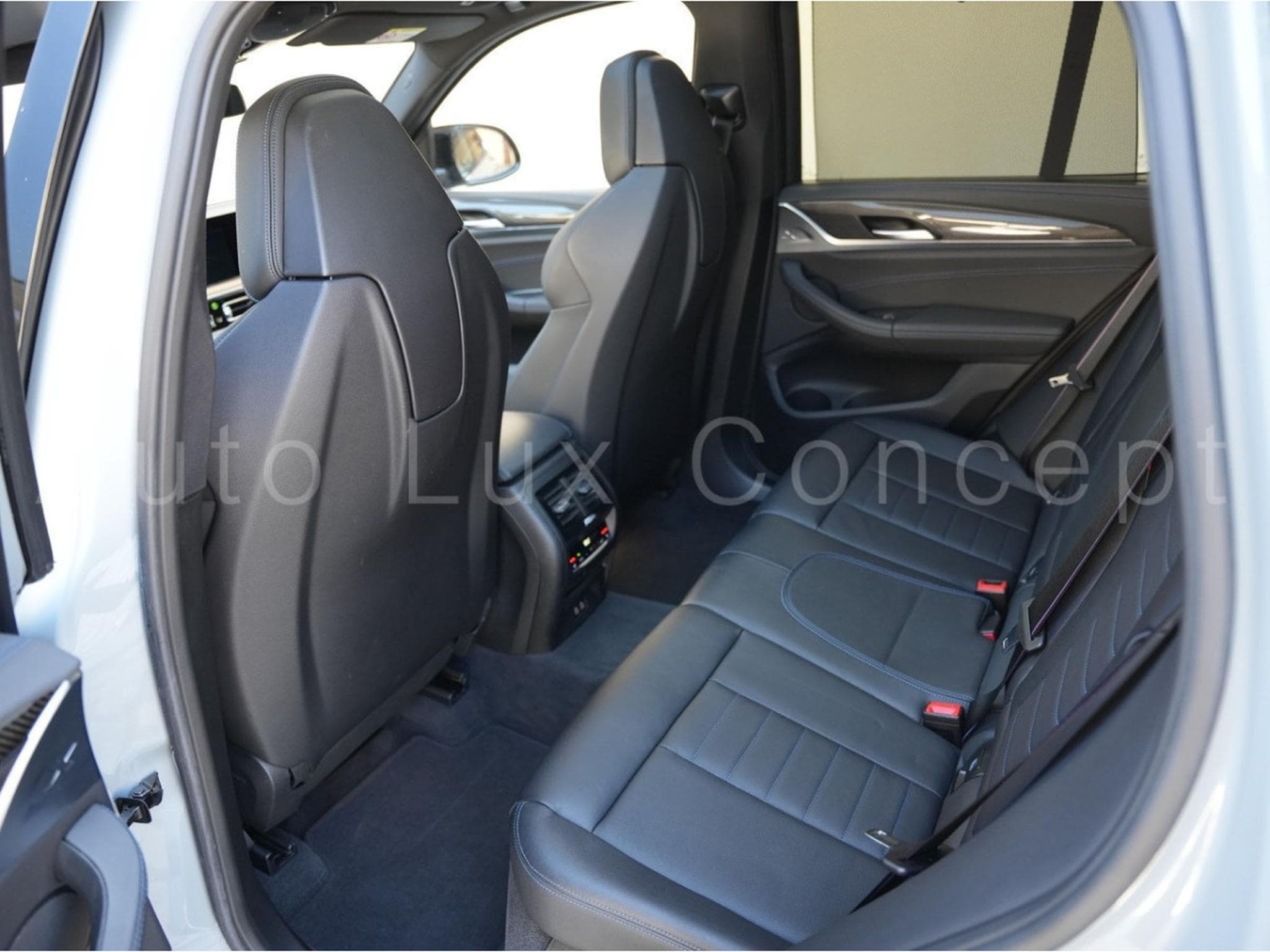 BMW X3 i (2023) - Photo 9