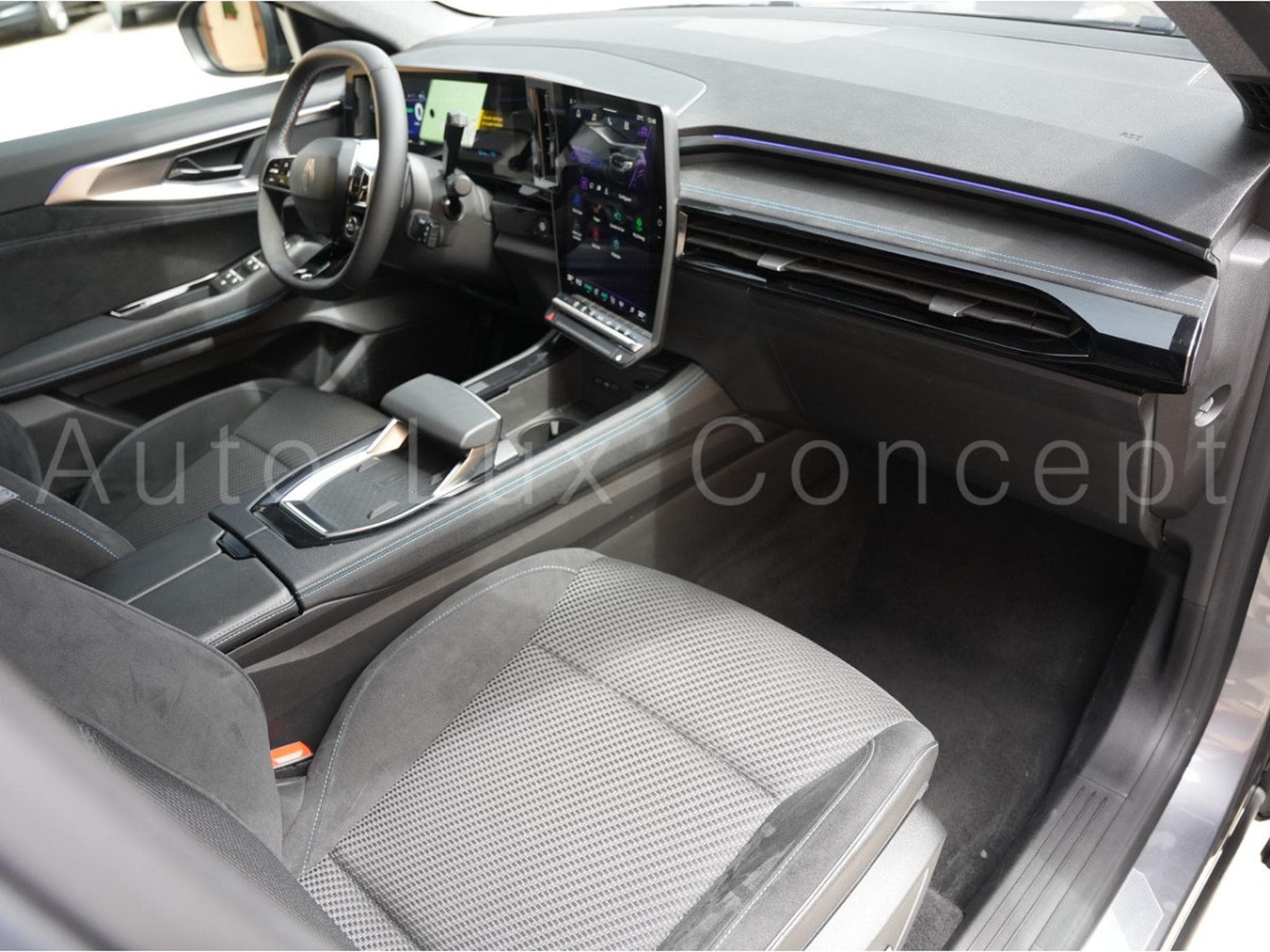 Renault Espace E-Tech Full Hybrid 200 Esprit Alpine 7 places (2025) - Photo 6