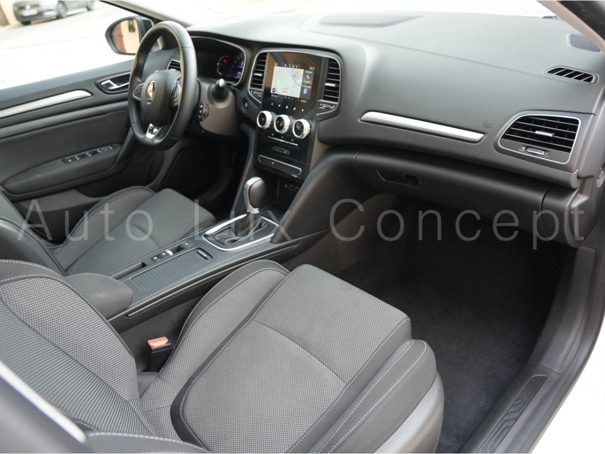 Renault Megane 1.5 dCi 115 EDC7 Equilibre (2024) - Photo 6