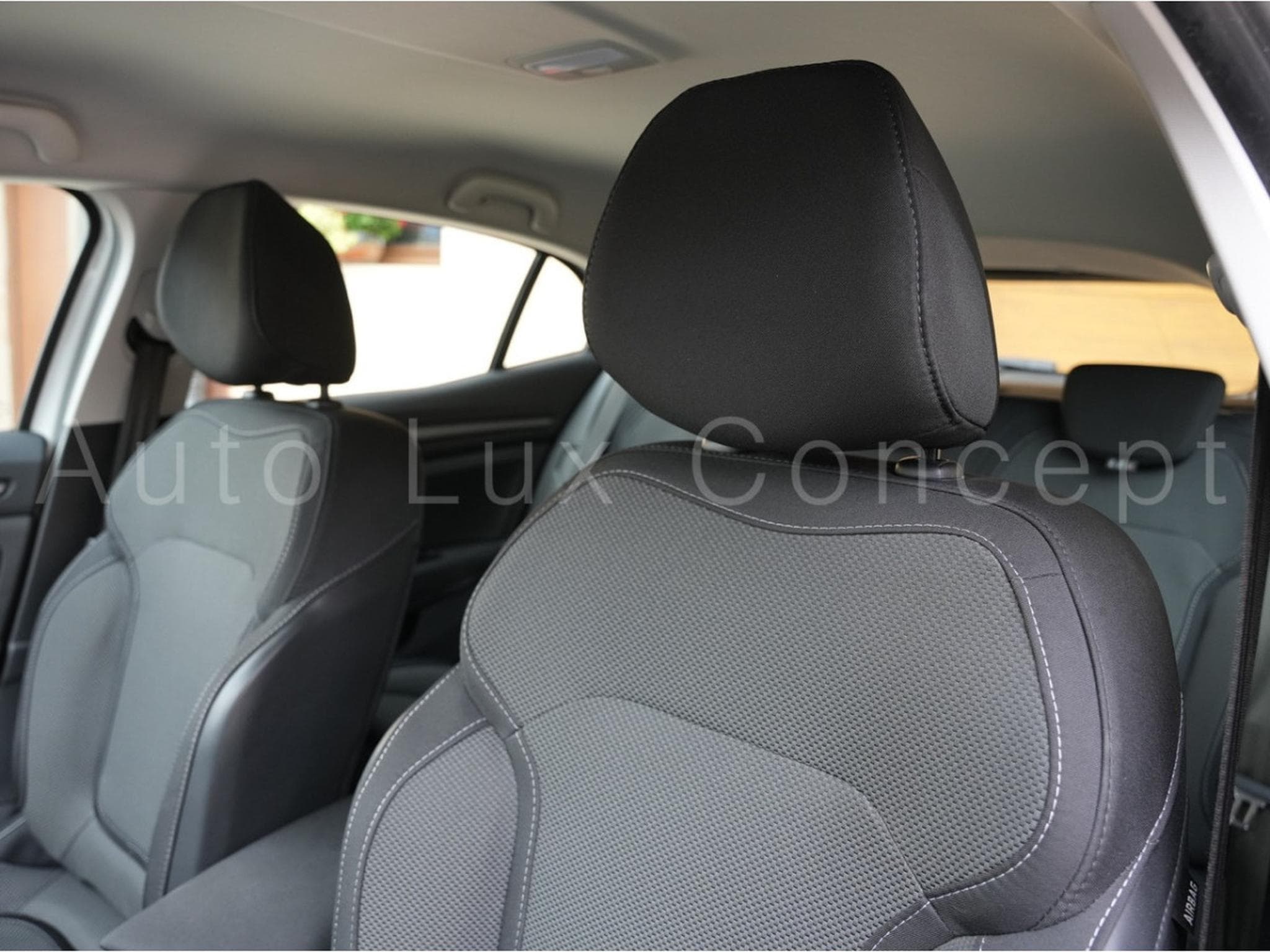 Renault Megane 1.5 dCi 115 EDC7 Equilibre (2024) - Photo 8