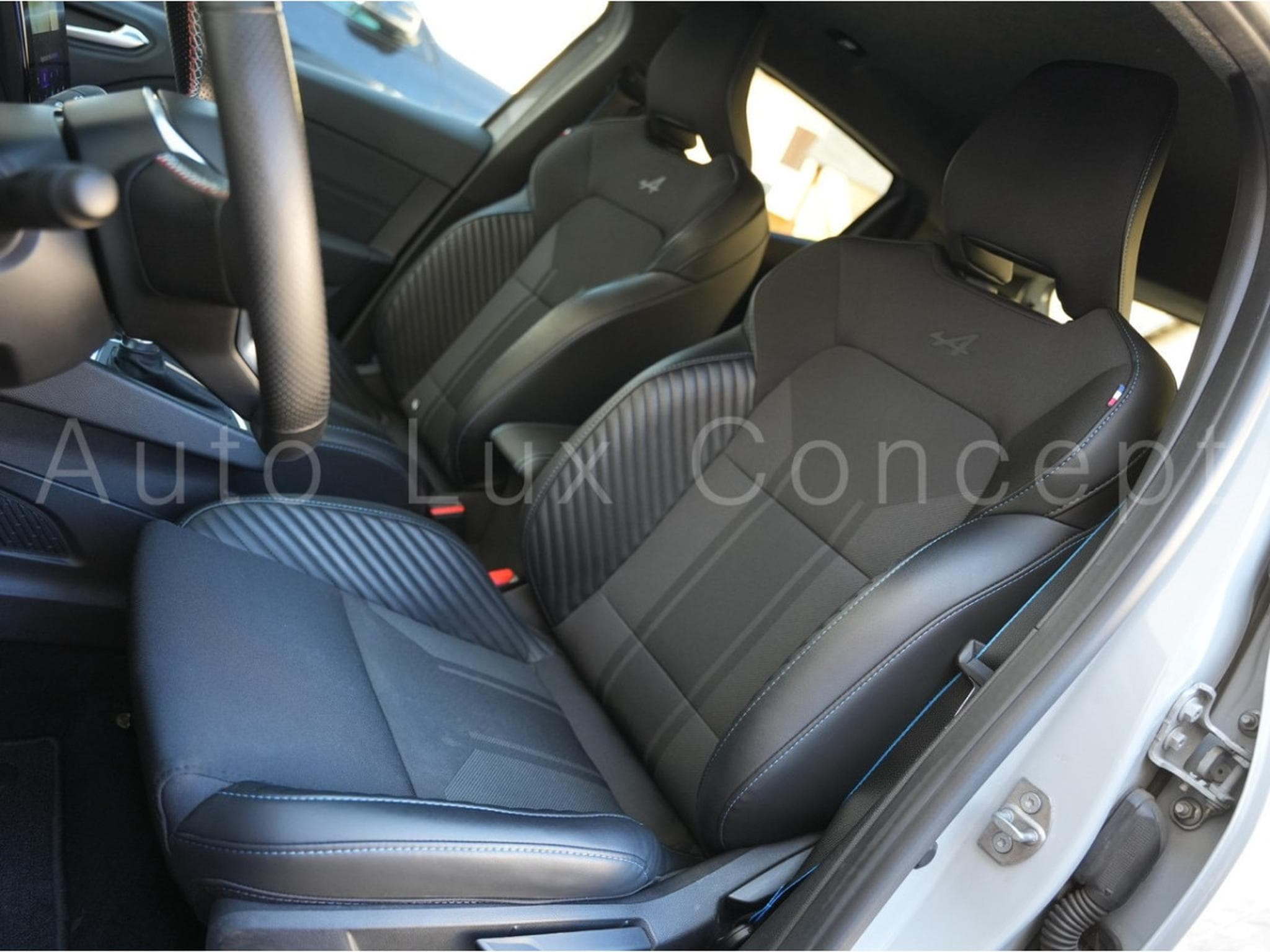 Renault Clio E-Tech Full Hybrid 145 Esprit Alpine (2024) - Photo 7