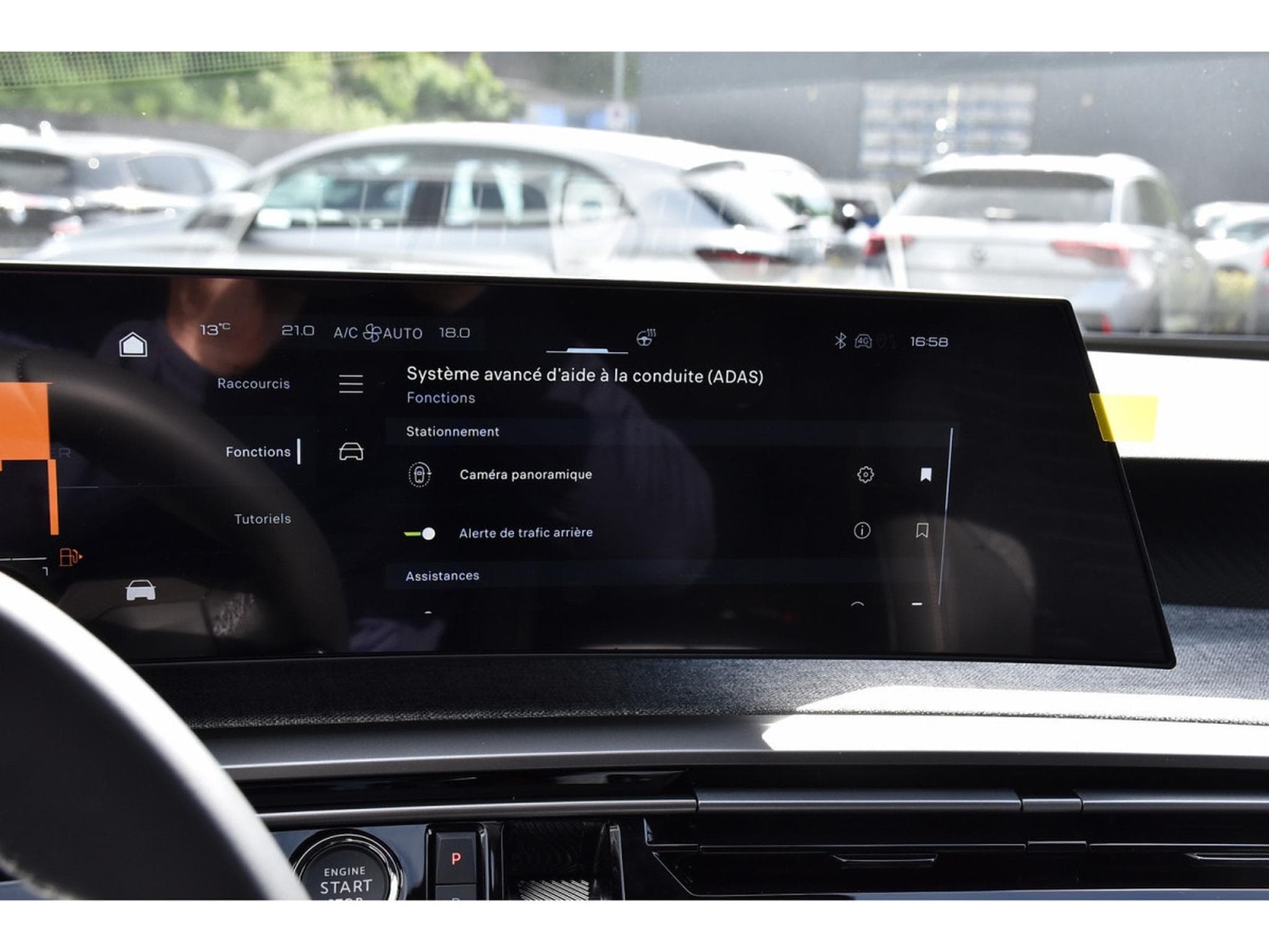 Peugeot 5008 Hybrid 145 Allure e-DCS6 ACC CAM360 JA19 NEUF (2026) - Photo 12