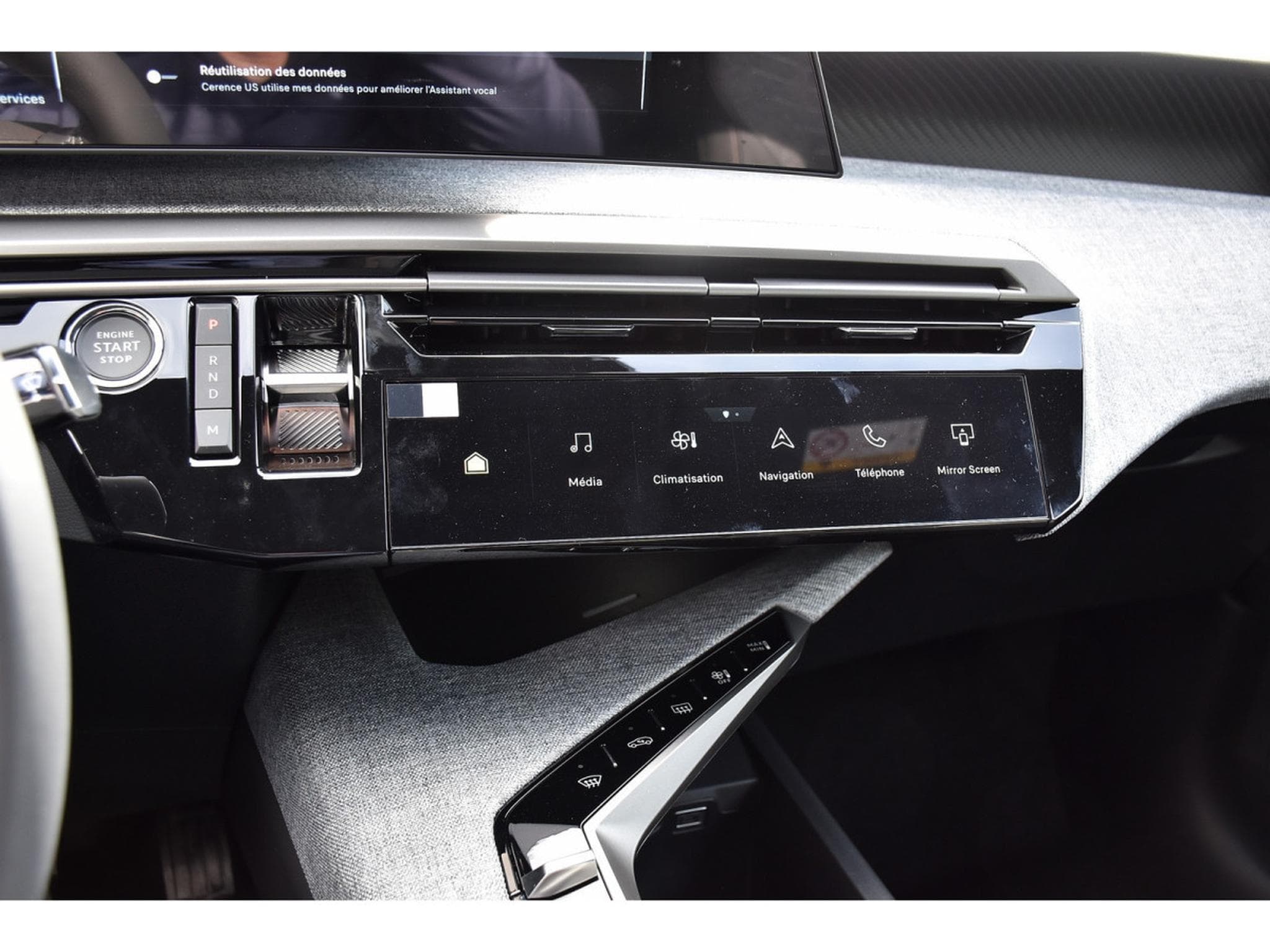 Peugeot 5008 Hybrid 145 Allure e-DCS6 ACC CAM360 JA19 NEUF (2026) - Photo 21