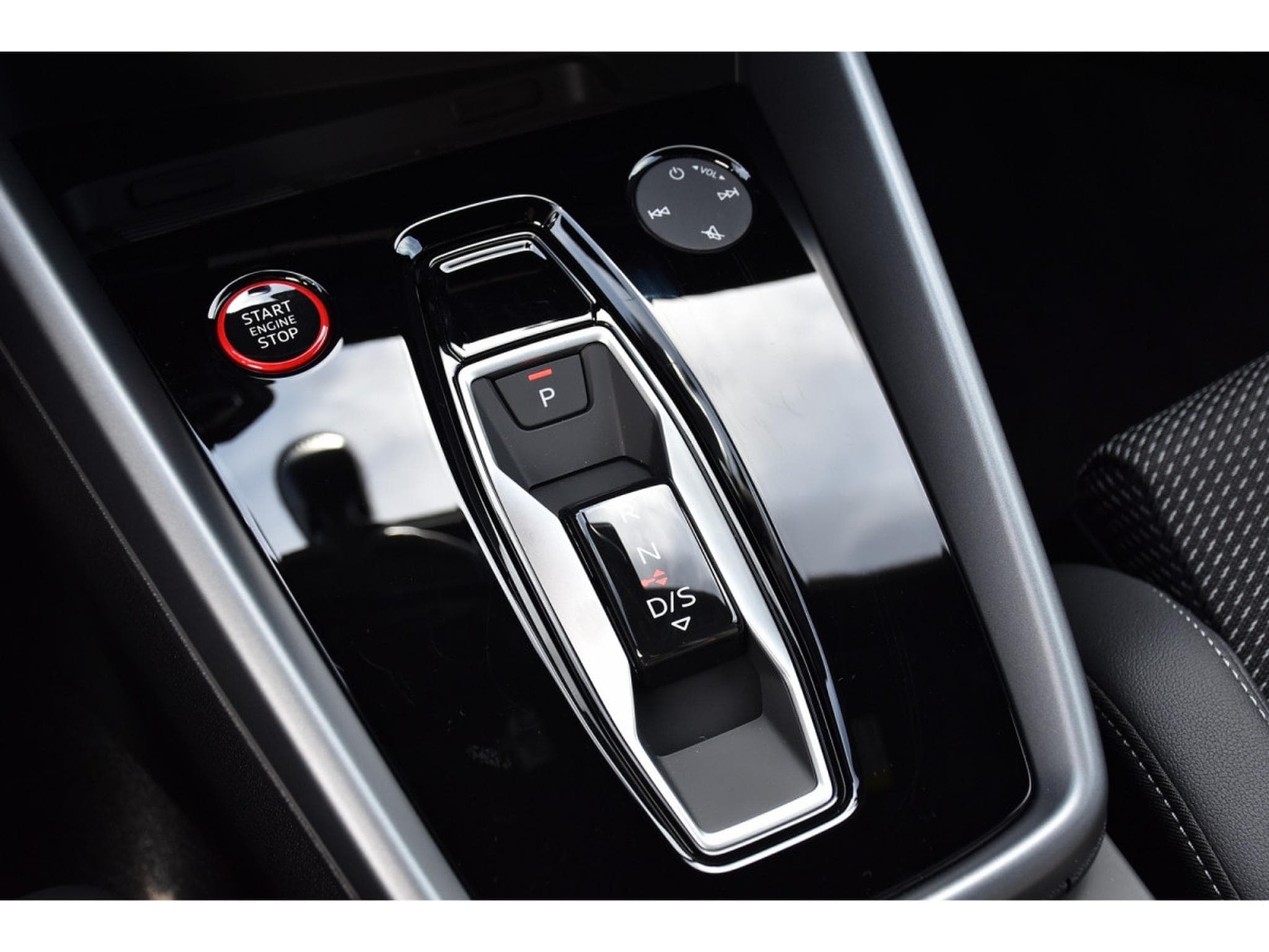 Audi S3 Sportback 2.0 TFSI Quattro S-Tronic ACC CAM NEUVE (2026) - Photo 20