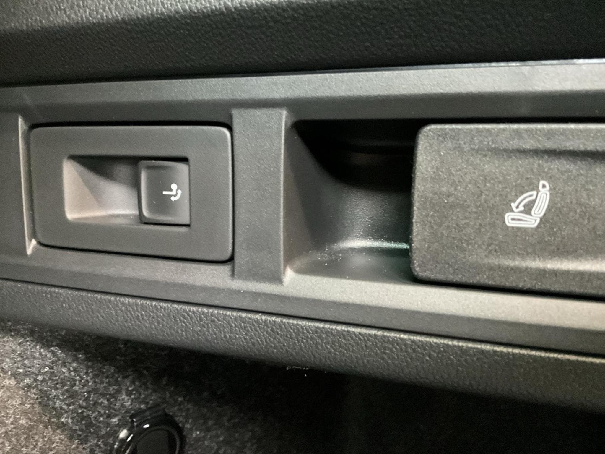 Skoda Octavia RS+DSG+LED+NAVI+PANO+LM19+AHK (2025) - Photo 20