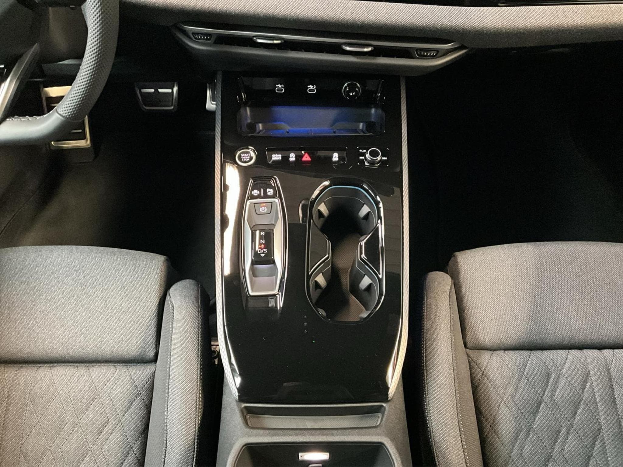 Audi A5 Avant+S-Line+S-tronic+P.Business+AHK+LM19 (2026) - Foto 12