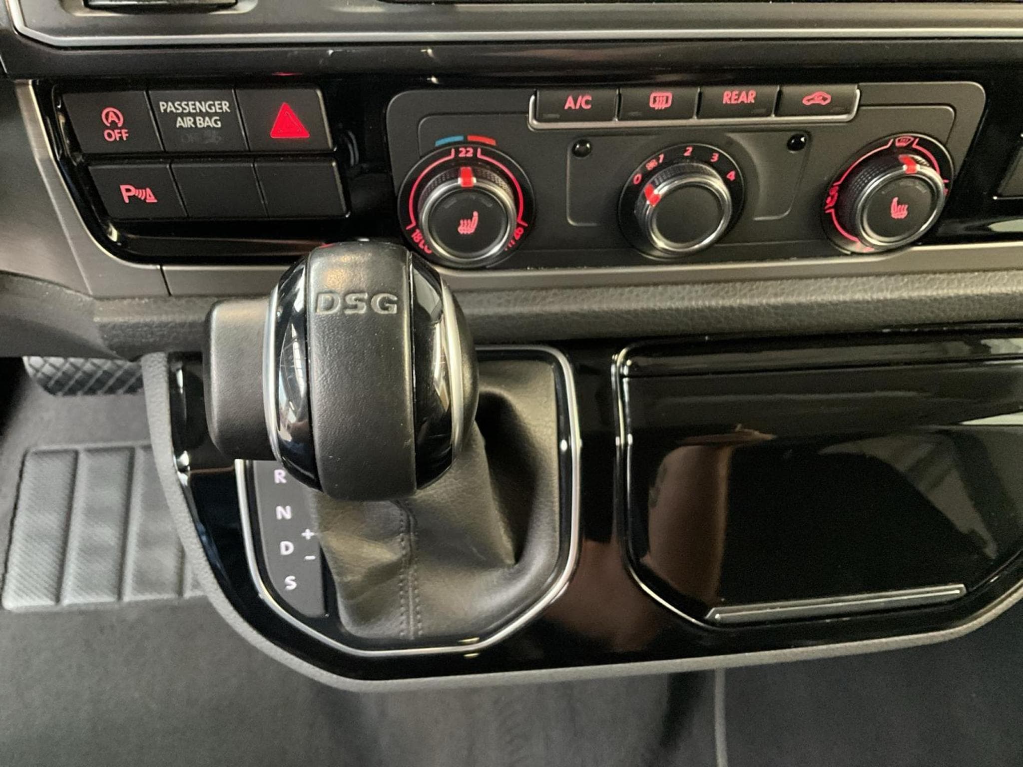 VW T6.1 Comfortline+DSG+7Sitze+Navi+DAB+ (2020) - Photo 12
