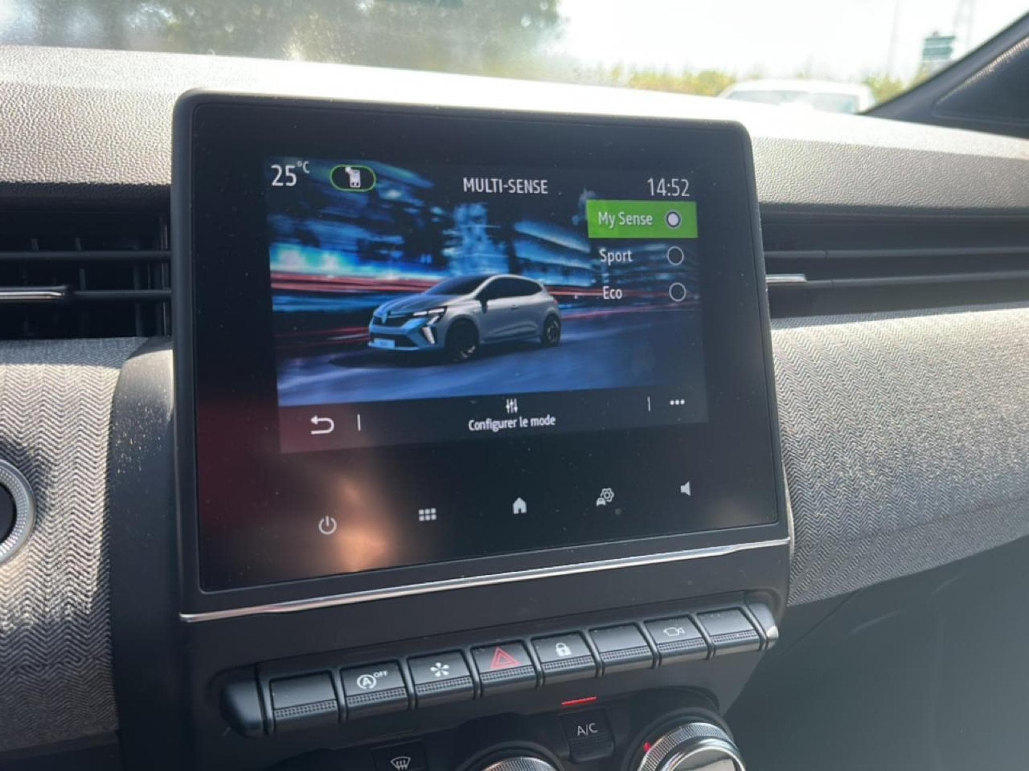 Renault Clio 1.0 TCE 90 TECHNO (2025) - Photo 17