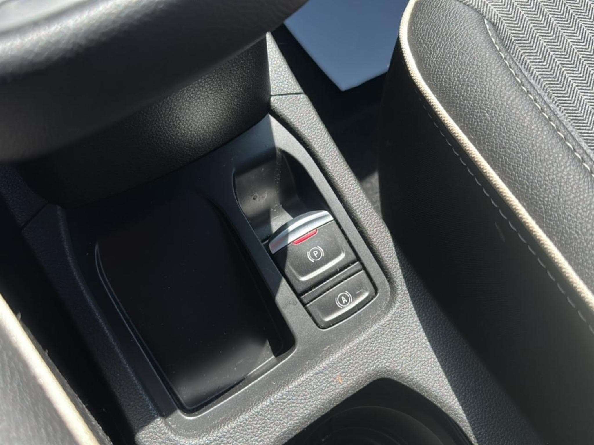 Renault Clio 1.0 TCE 90 TECHNO (2025) - Photo 18