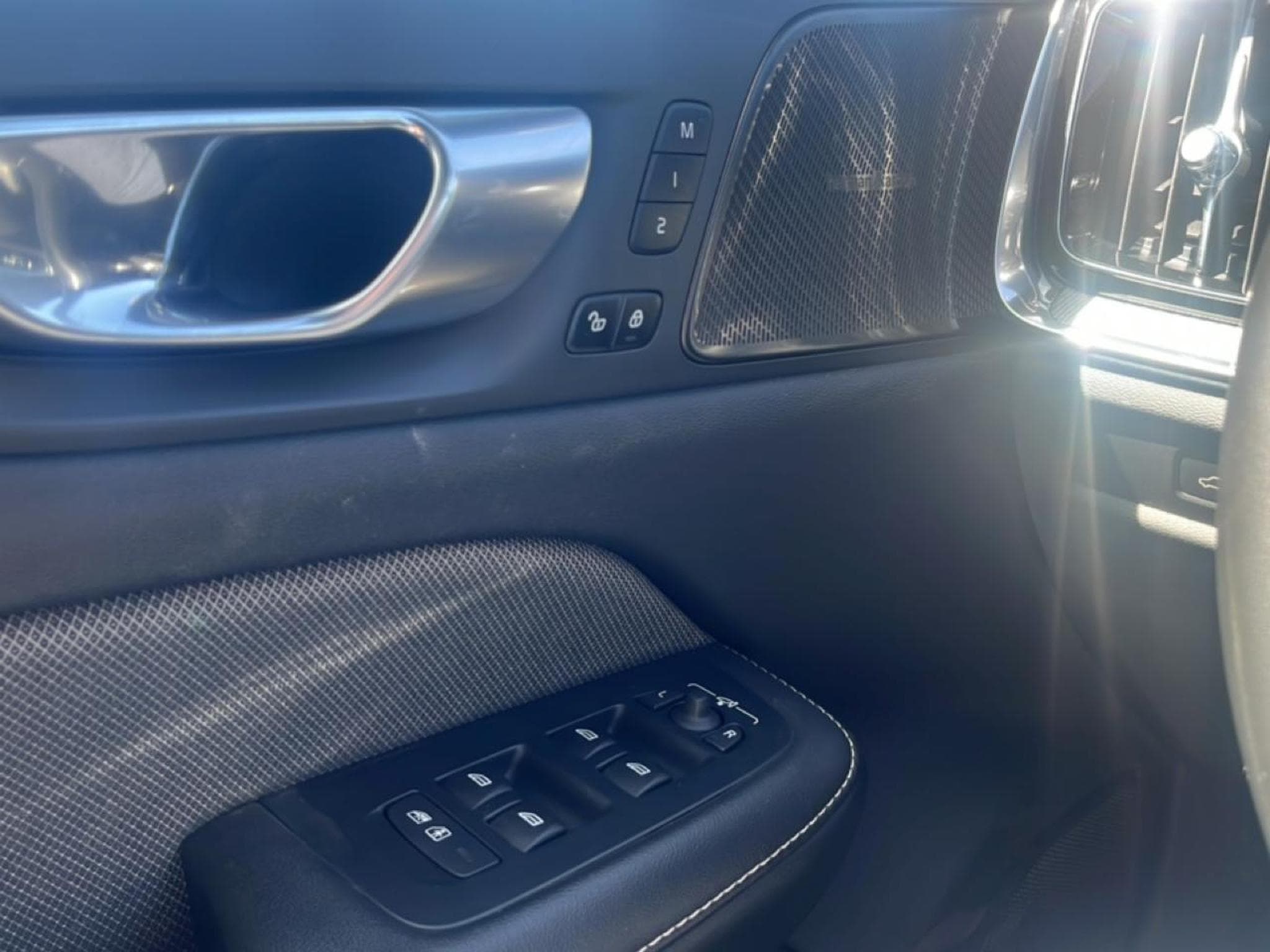 Volvo V60 T8 AWD 310+145 POLESTAR ENGINEERED GEARTRONIC 8 (2023) - Photo 13