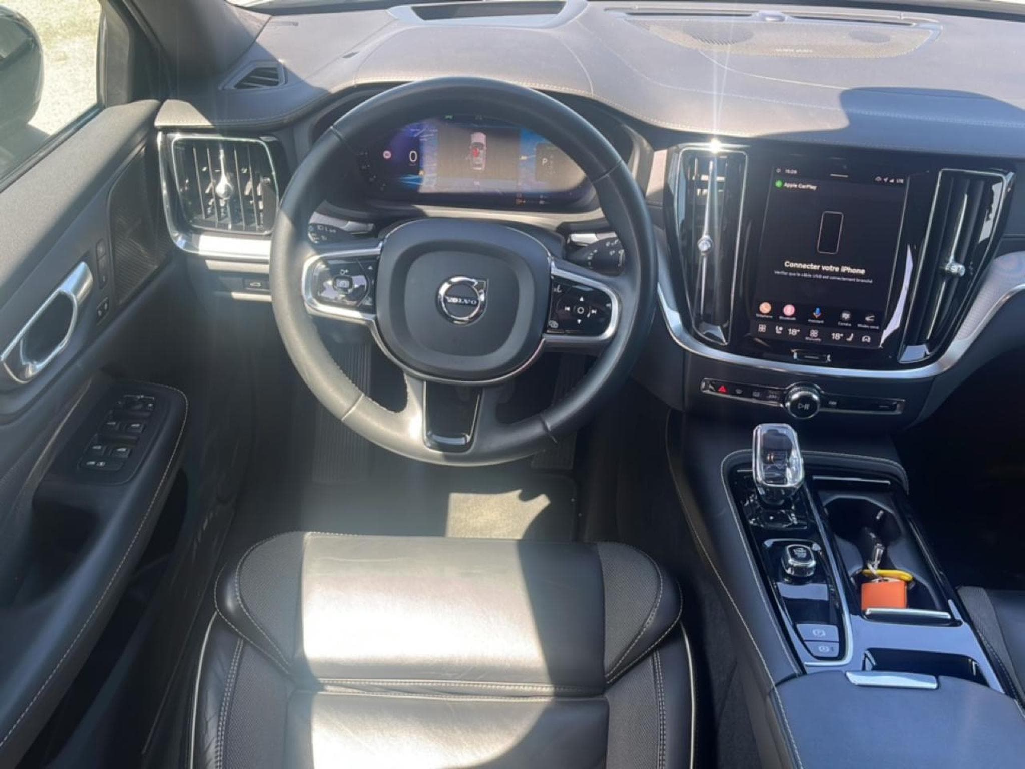 Volvo V60 T8 AWD 310+145 POLESTAR ENGINEERED GEARTRONIC 8 (2023) - Photo 15