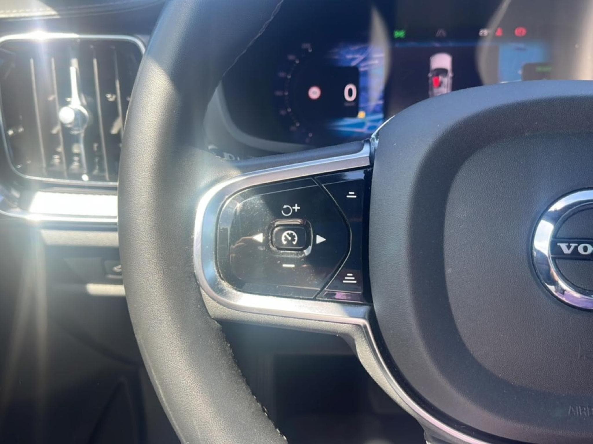 Volvo V60 T8 AWD 310+145 POLESTAR ENGINEERED GEARTRONIC 8 (2023) - Photo 17