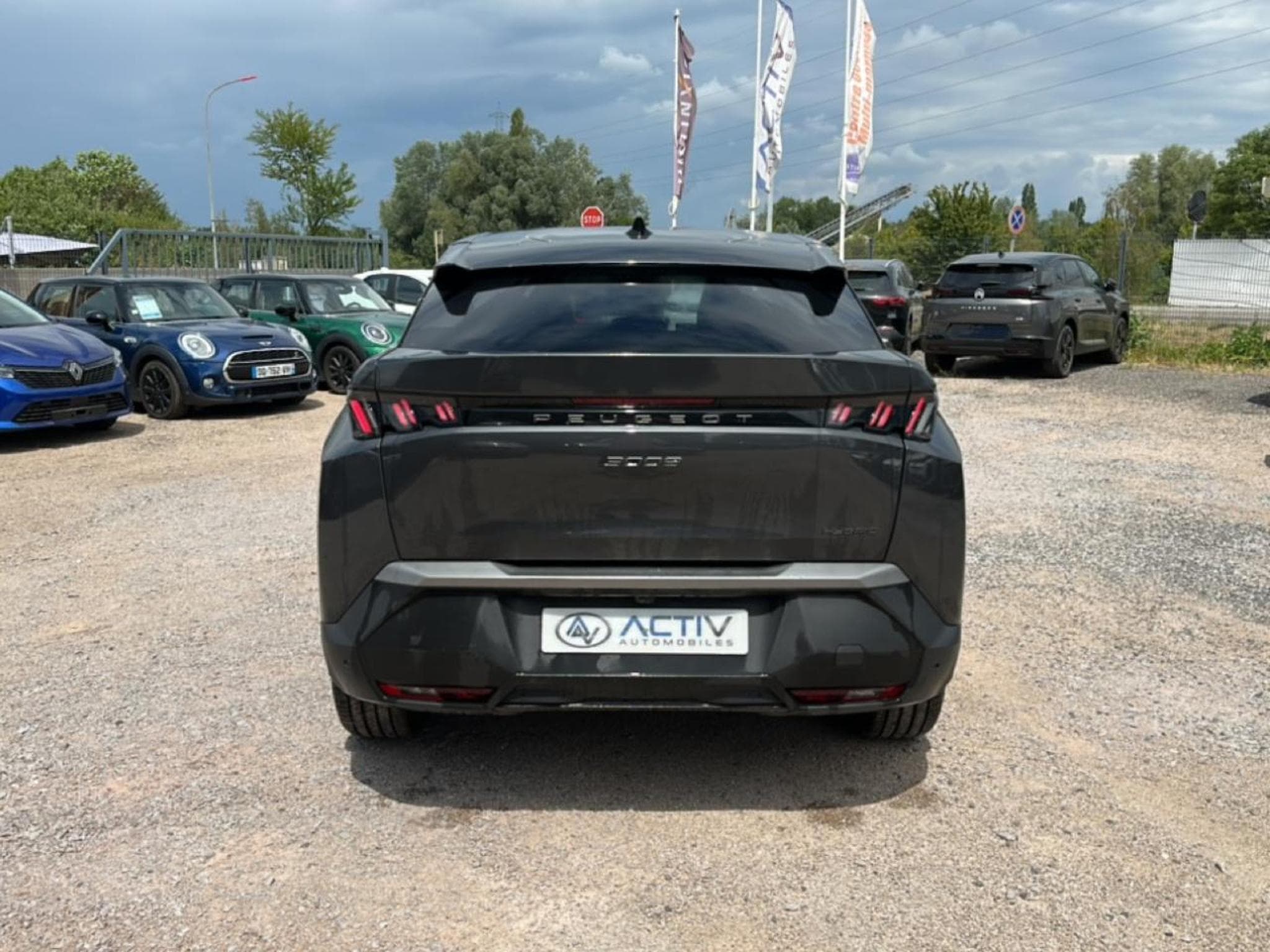 Peugeot 3008 1.2 HYBRID 145  ALLURE E-DCS6 (2025) - Photo 6