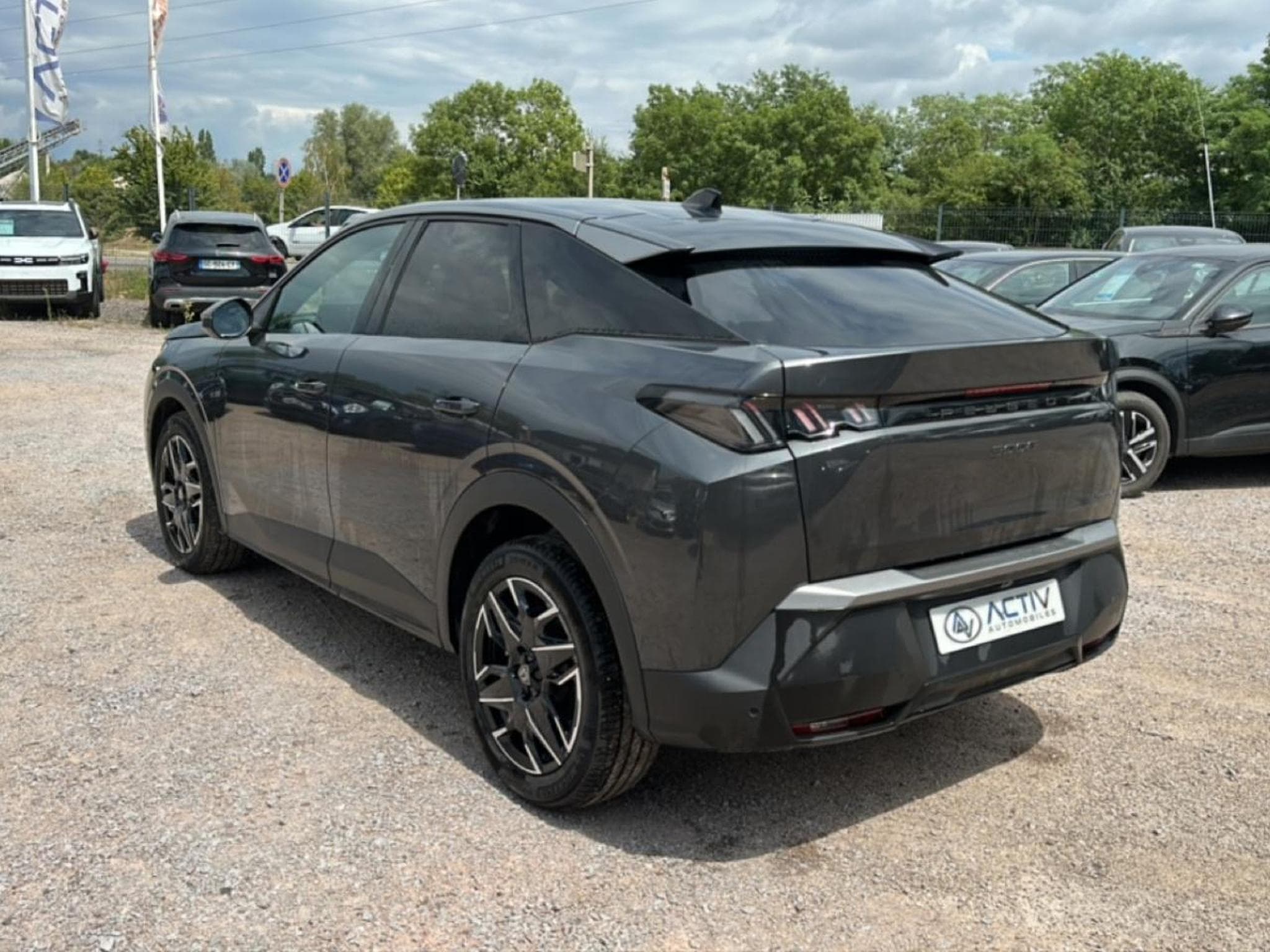 Peugeot 3008 1.2 HYBRID 145  ALLURE E-DCS6 (2025) - Photo 7
