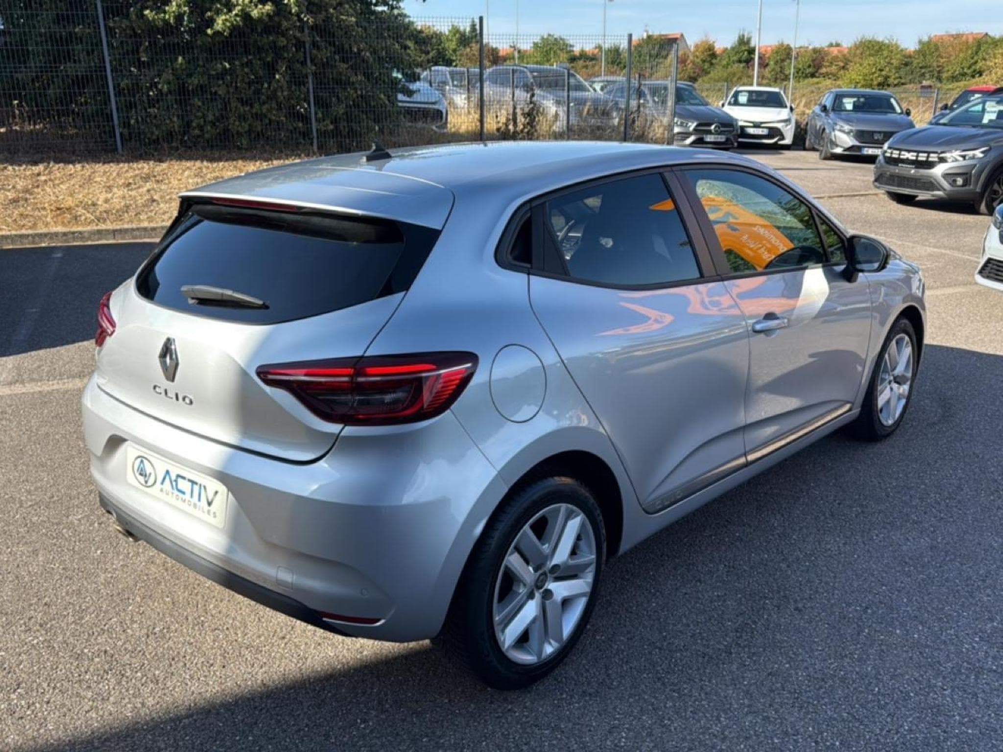 Renault Clio 1.0 TCE 90 ZEN (2021) - Photo 7