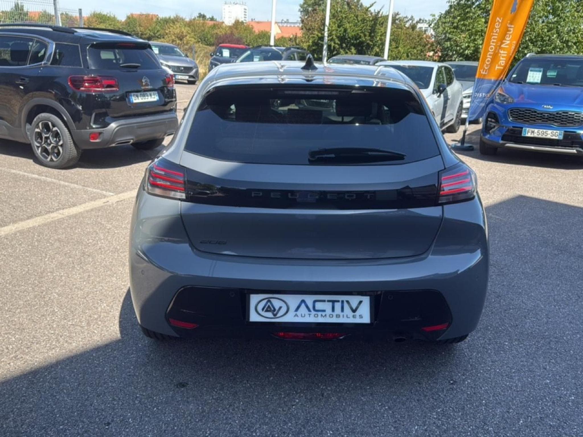 Peugeot 208 1.2 100 ALLURE (2025) - Photo 8