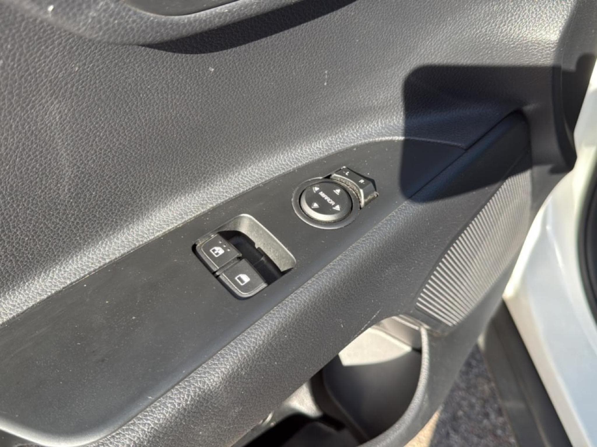 Kia STONIC 1.0 T-GDI 100 MOTION (2023) - Photo 18