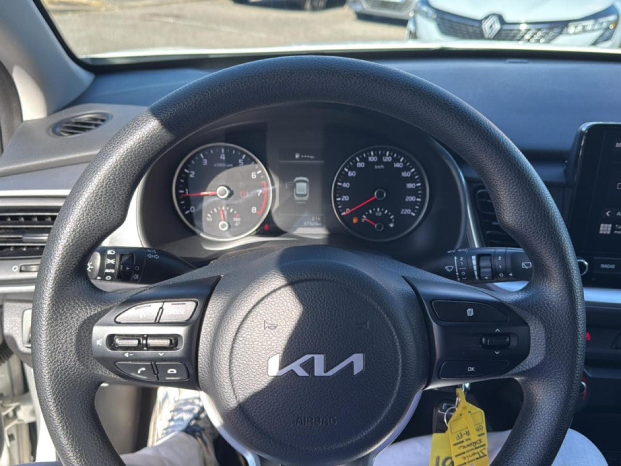 Kia STONIC 1.0 T-GDI 100 MOTION (2023) - Photo 20
