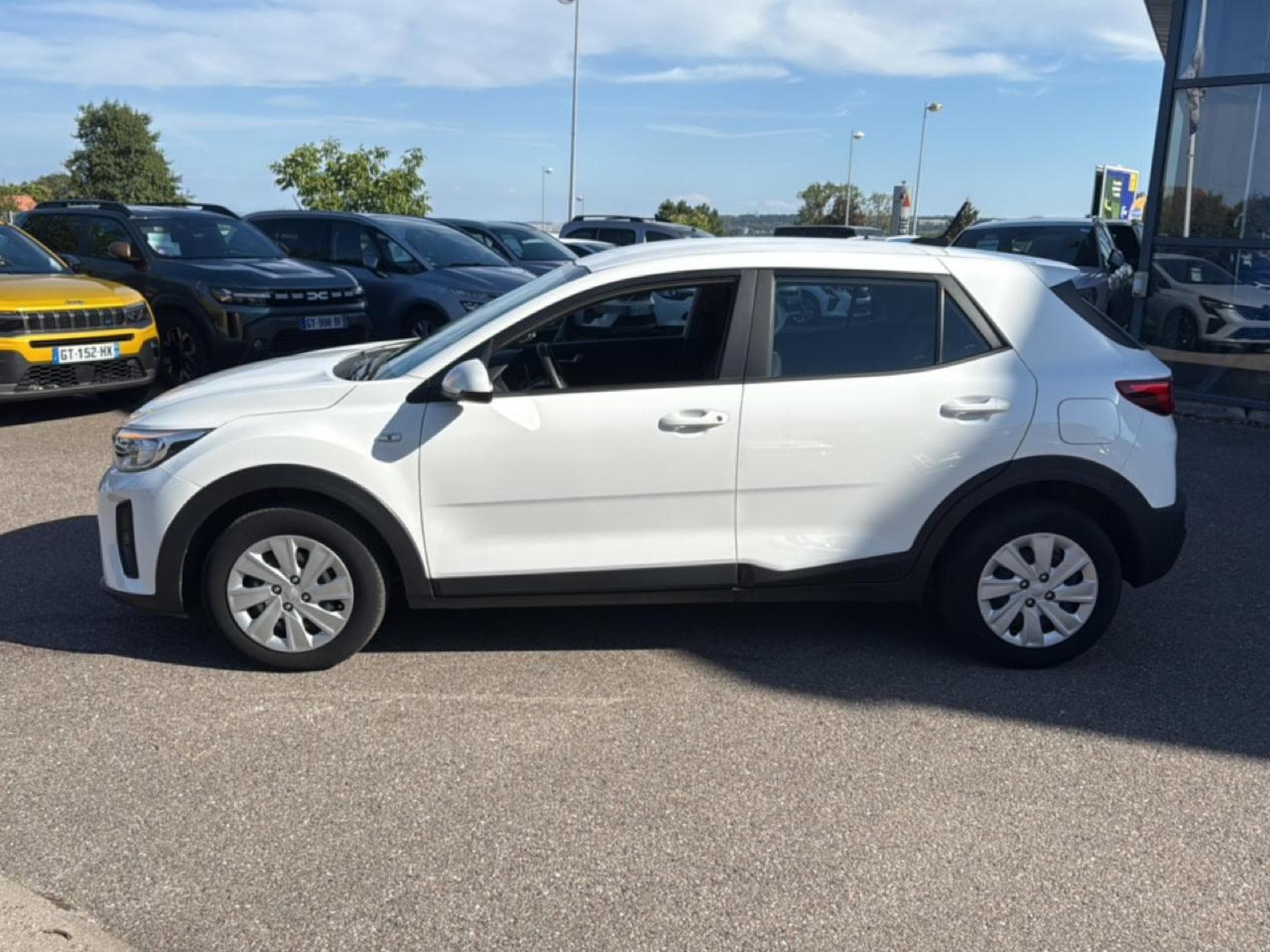Kia STONIC 1.0 T-GDI 100 MOTION (2023) - Photo 8