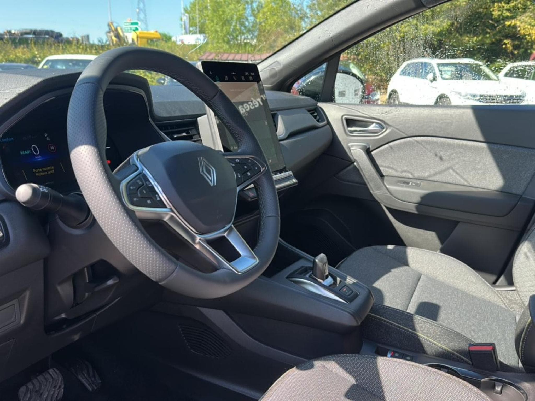 Renault Captur 1.8 E-TECH FULL HYBRID 160 TECHNO (2026) - Photo 15