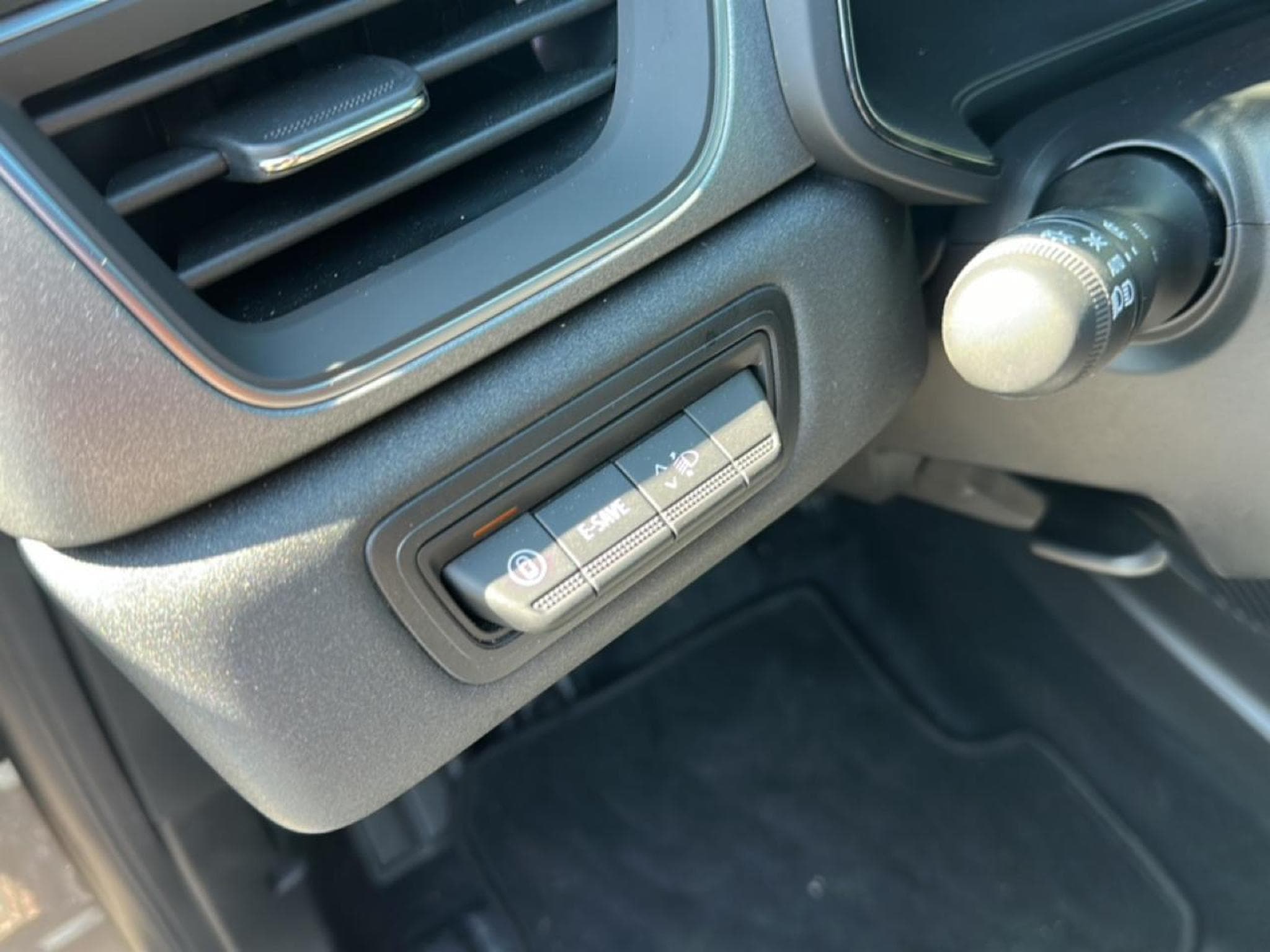 Renault Captur 1.8 E-TECH FULL HYBRID 160 TECHNO (2026) - Photo 17