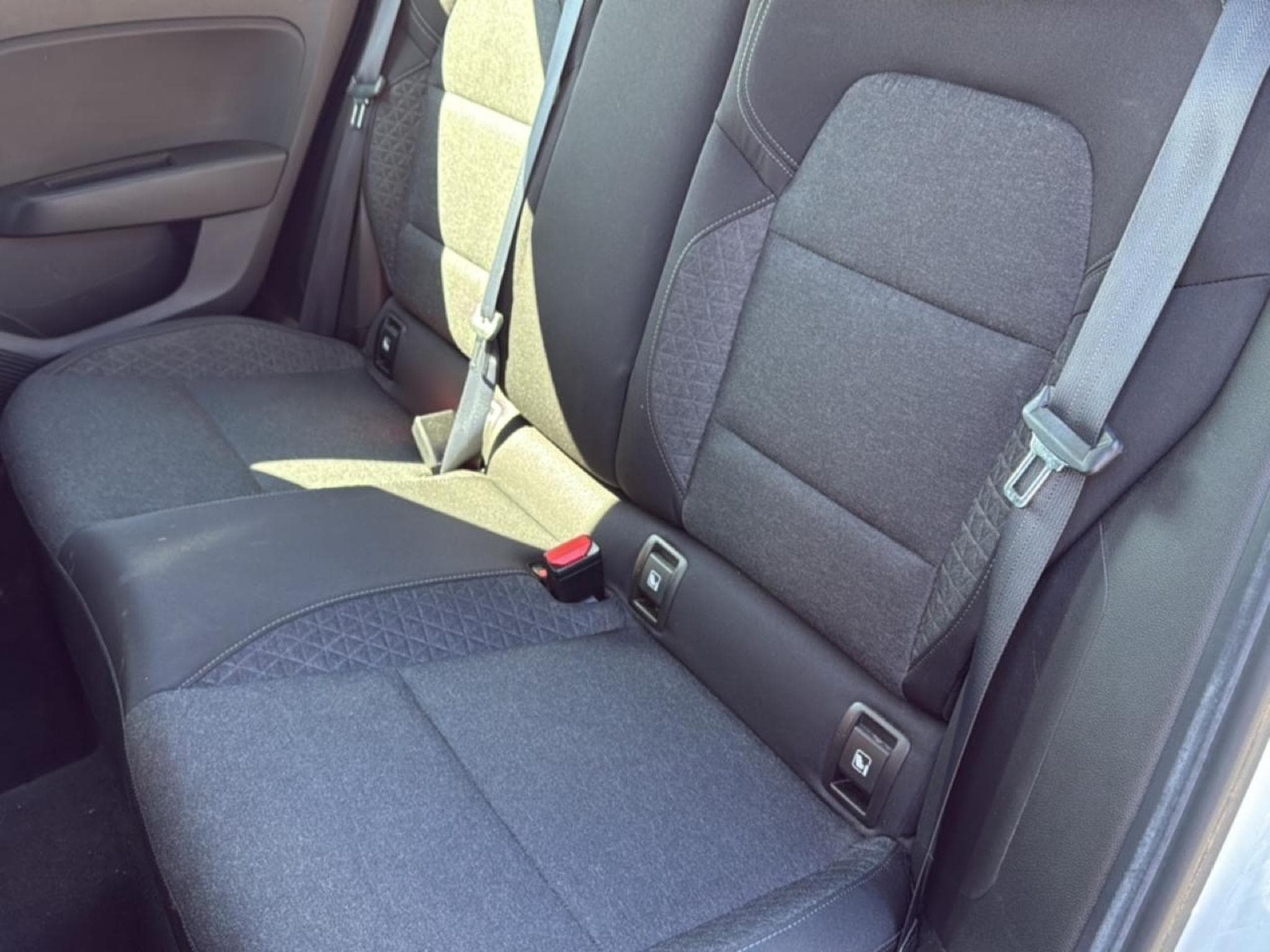 Renault Clio 1.0 TCE 100 BUSINESS (2019) - Photo 11