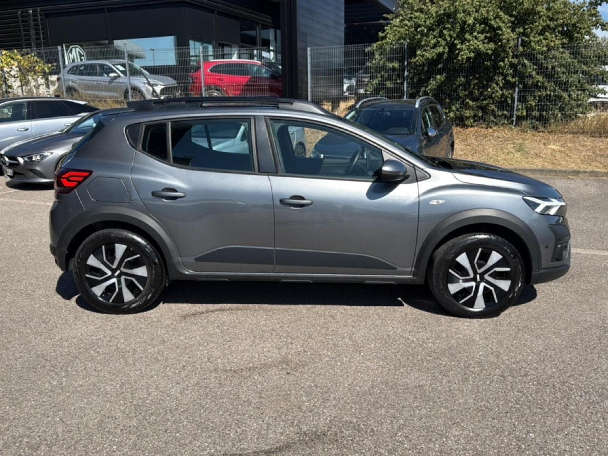 Dacia SANDERO 1.0 TCE 90 STEPWAY EXPRESSION (2025) - Photo 4