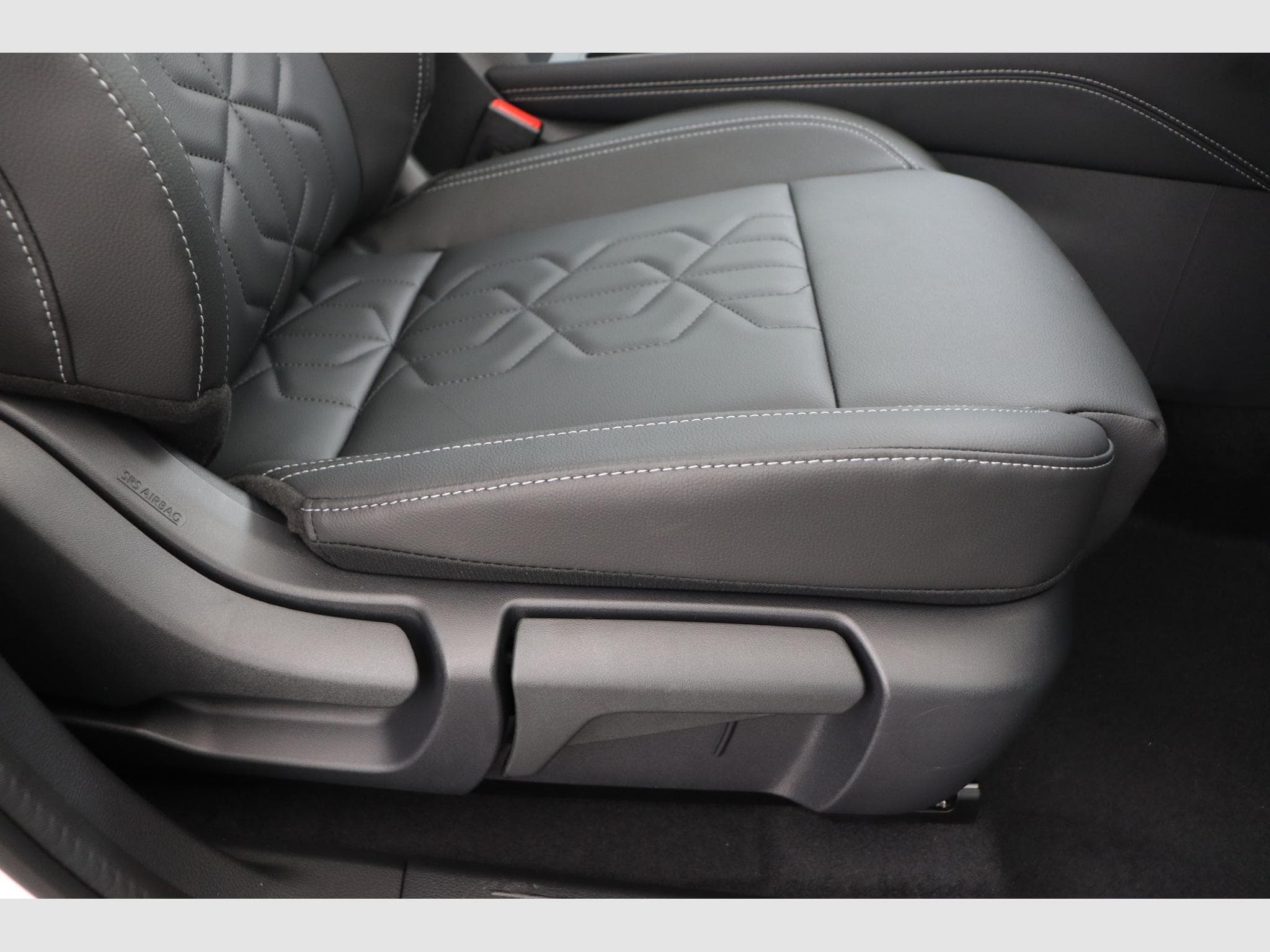 Nissan Qashqai Tekna + Bose (2025) - Photo 15