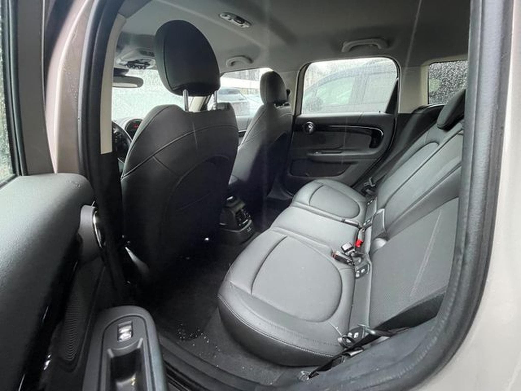 MINI Cooper COOPER_D Countryman Cooper D Classic Trim (2023) - Photo 7