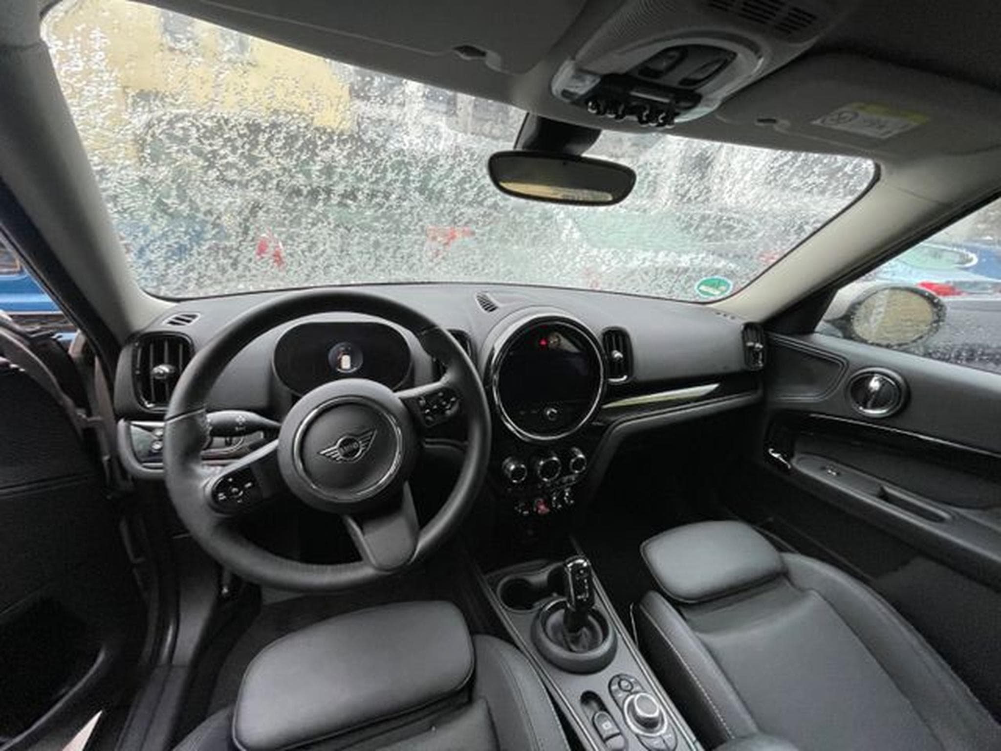 MINI Cooper COOPER_D Countryman Cooper D Classic Trim (2023) - Photo 8