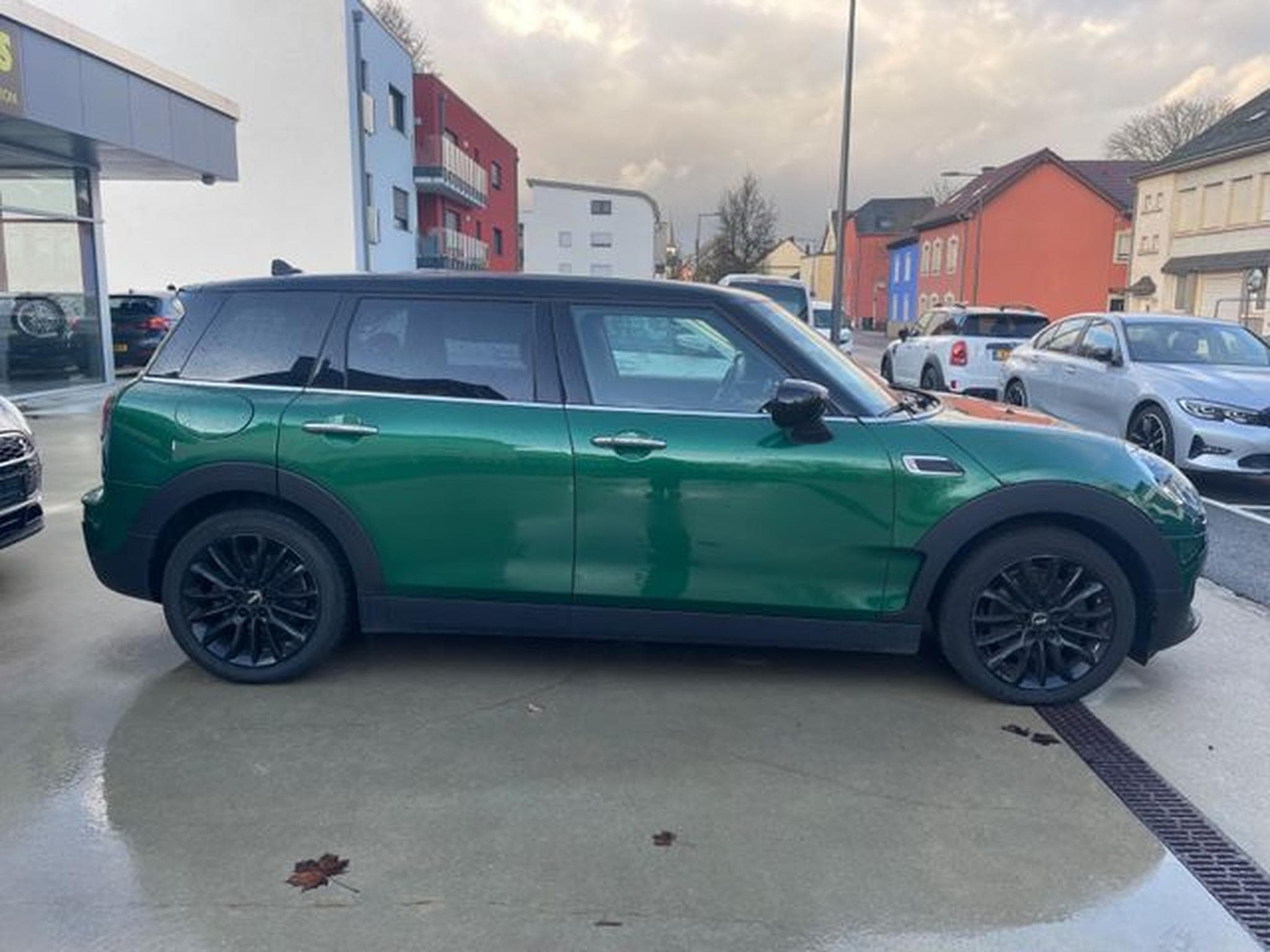MINI Cooper COOPER_D Clubman Cooper D Classic Trim (2023) - Photo 4