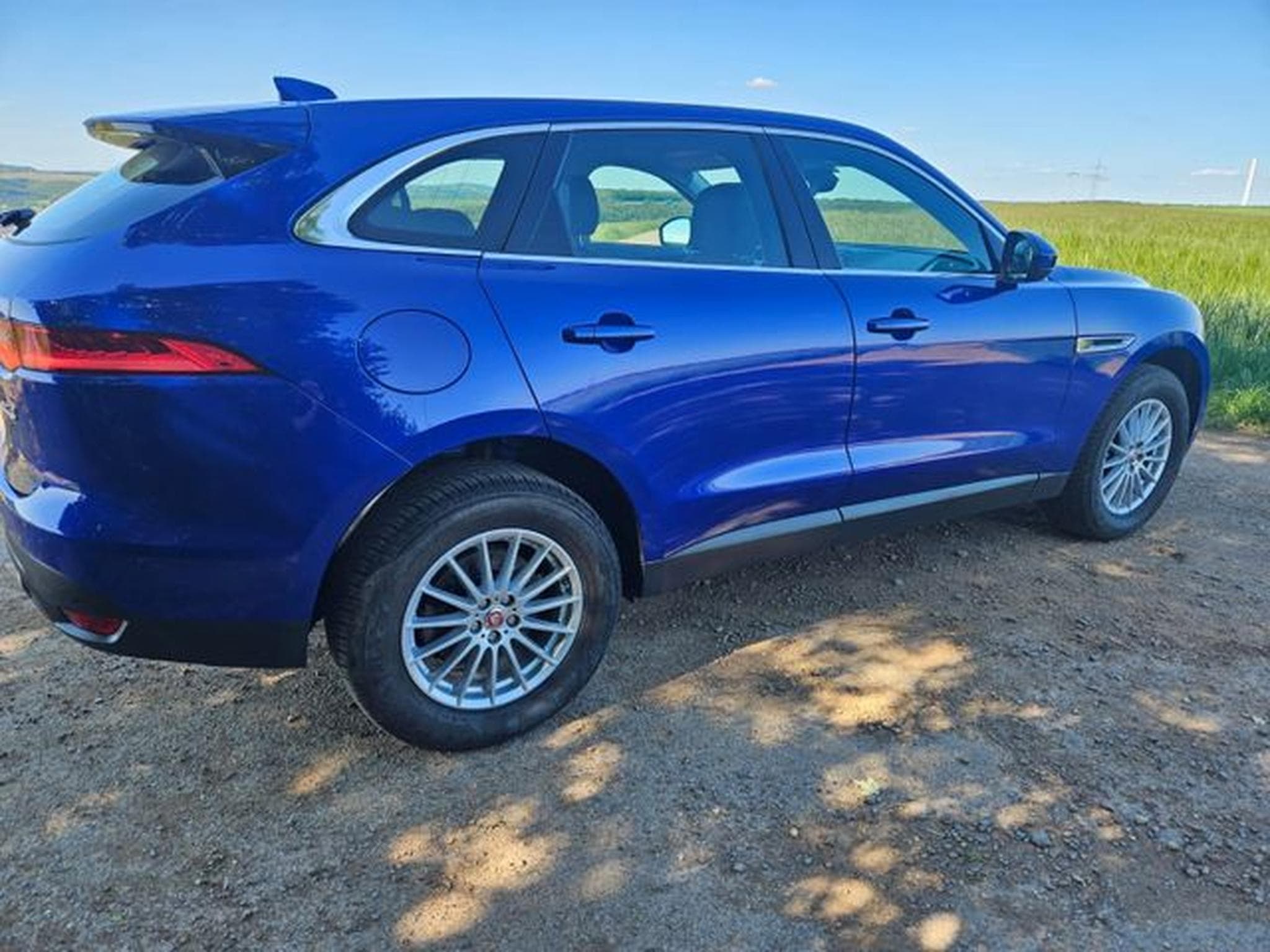 Jaguar F-Pace F-Pace F-PACE Prestige AWD (2018) - Photo 4