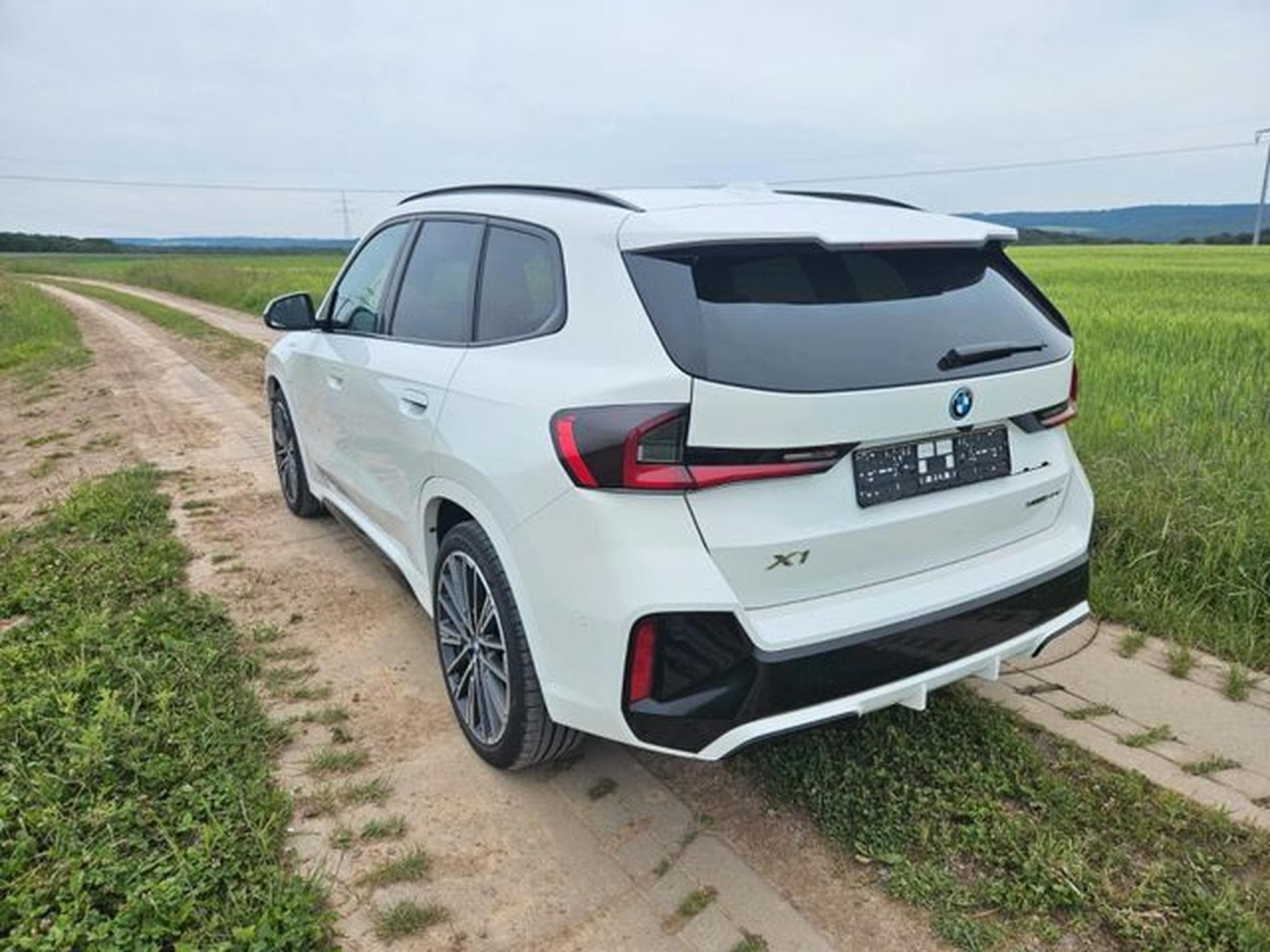BMW X1 X1 30 e xDrive M Sport (2025) - Photo 4