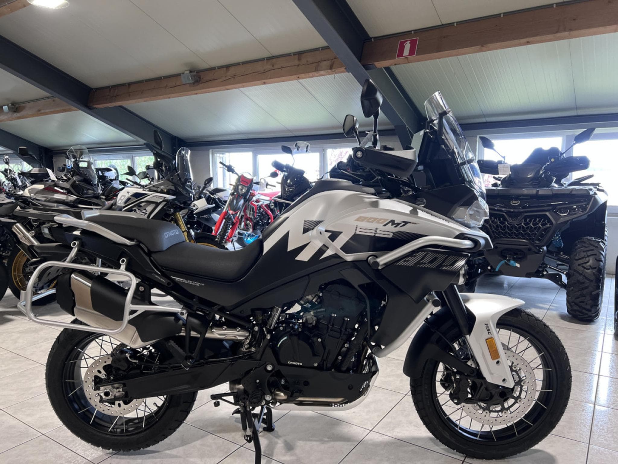 CF Moto MT EXPLORER ES (2026) - Foto 1
