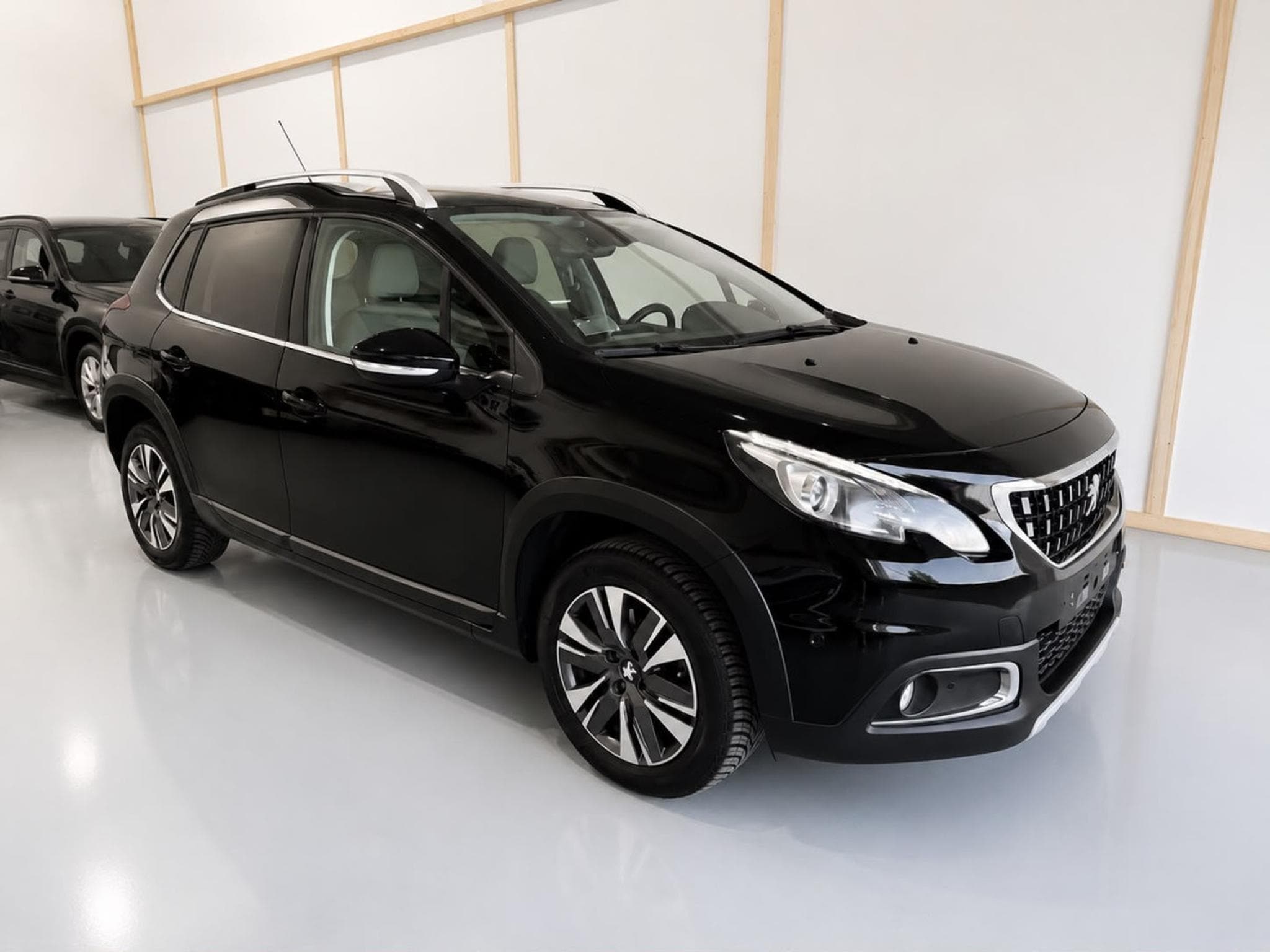 Peugeot 2008 1.2 PureTech 110 Allure (2017) - Foto 2