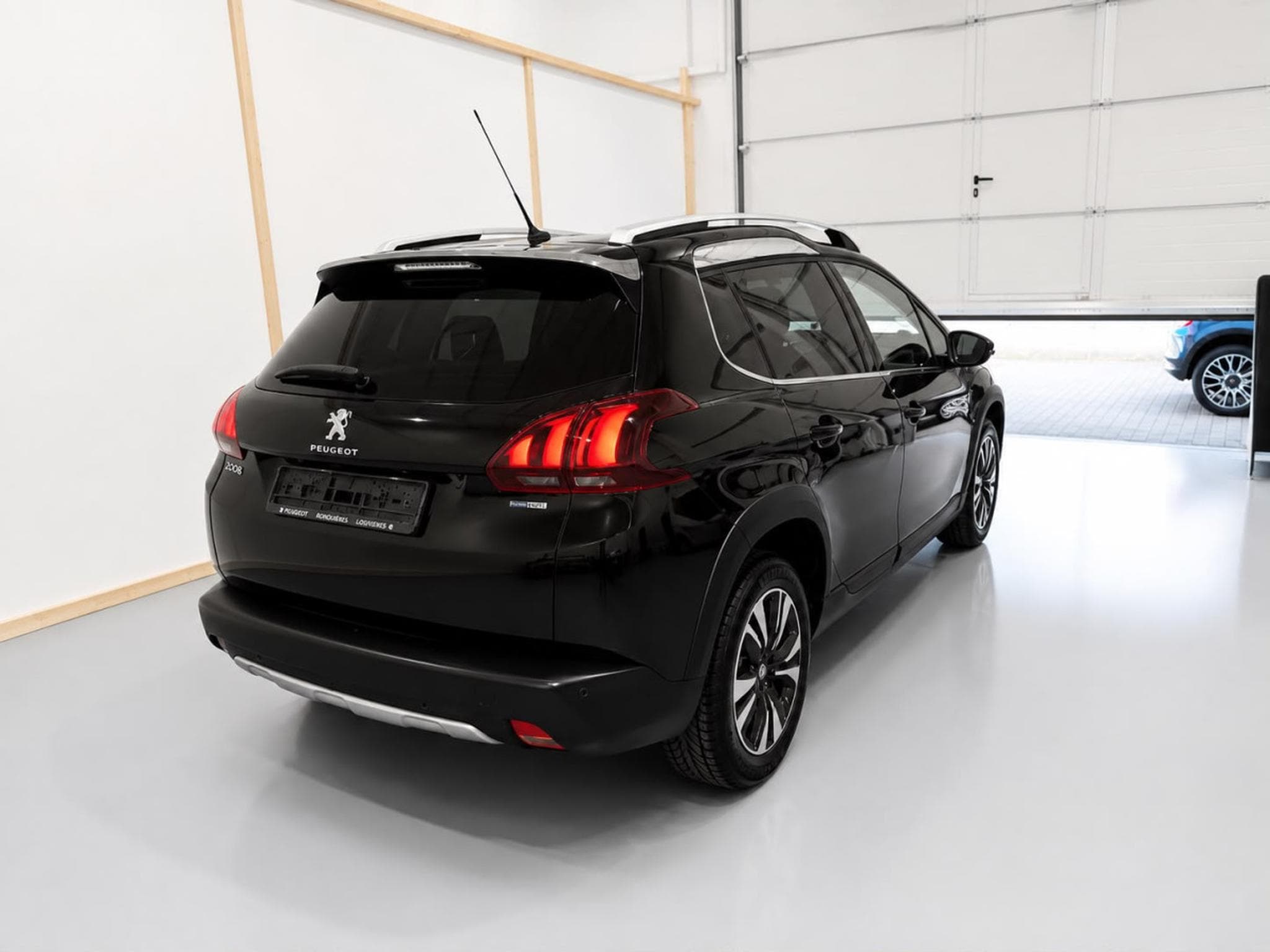Peugeot 2008 1.2 PureTech 110 Allure (2017) - Foto 3