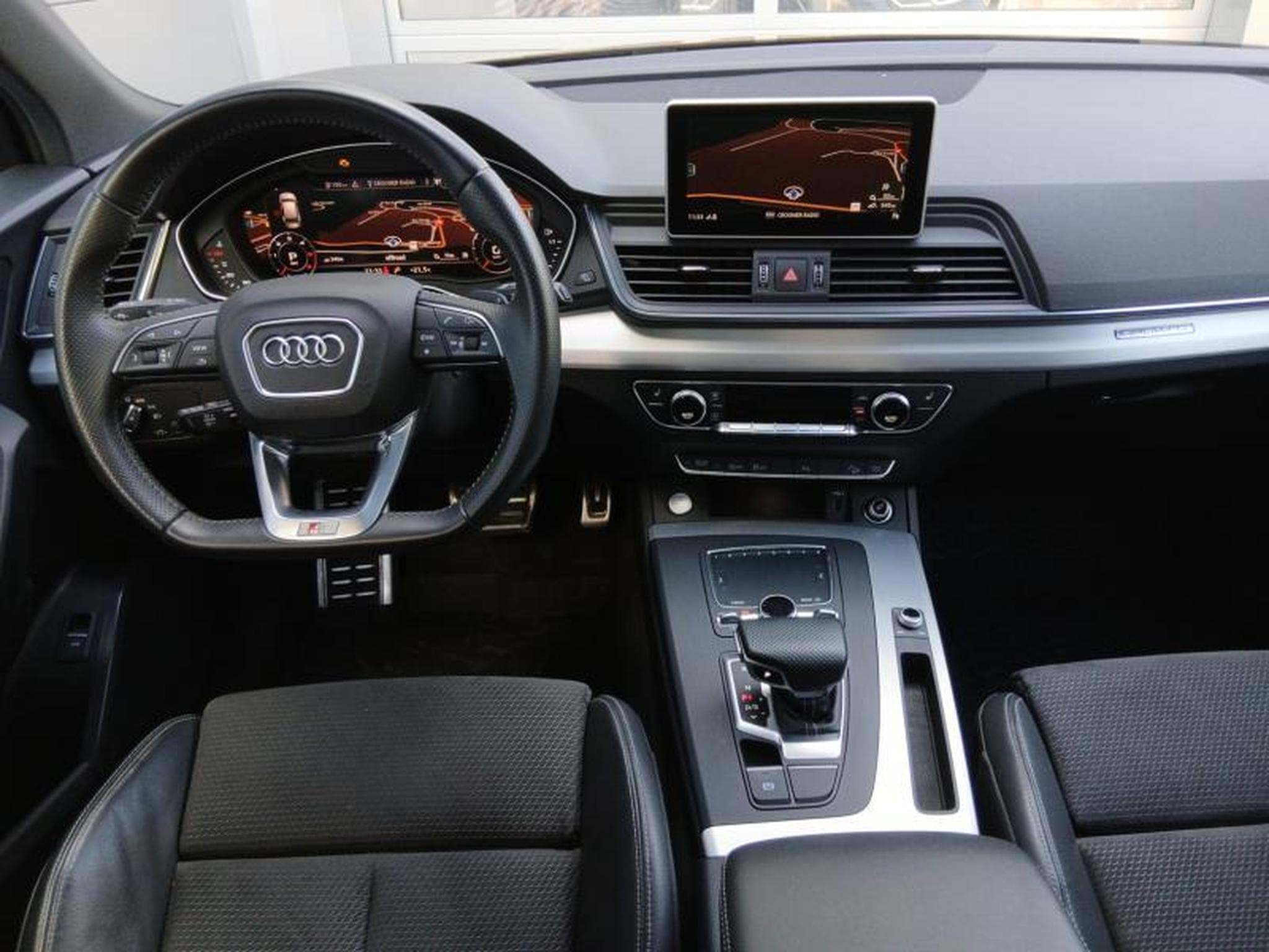 Audi Q5 sport 40 TDI quattro s-tronic (2020) - Foto 8