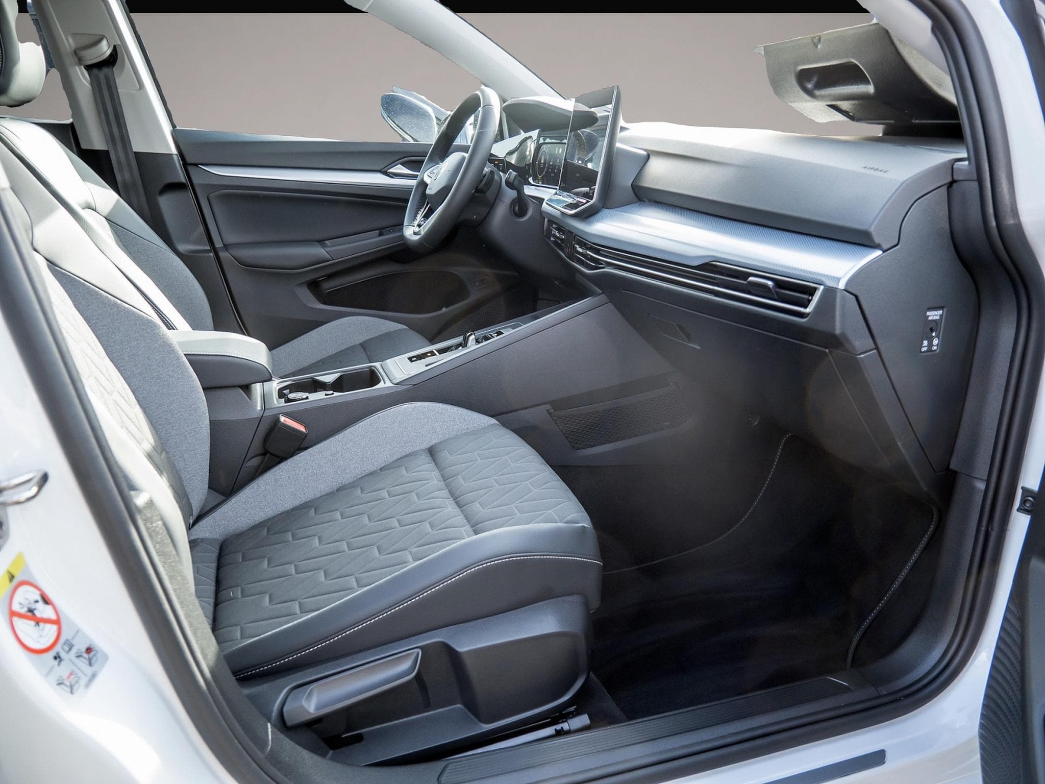 VW Golf (2025) - Photo 2