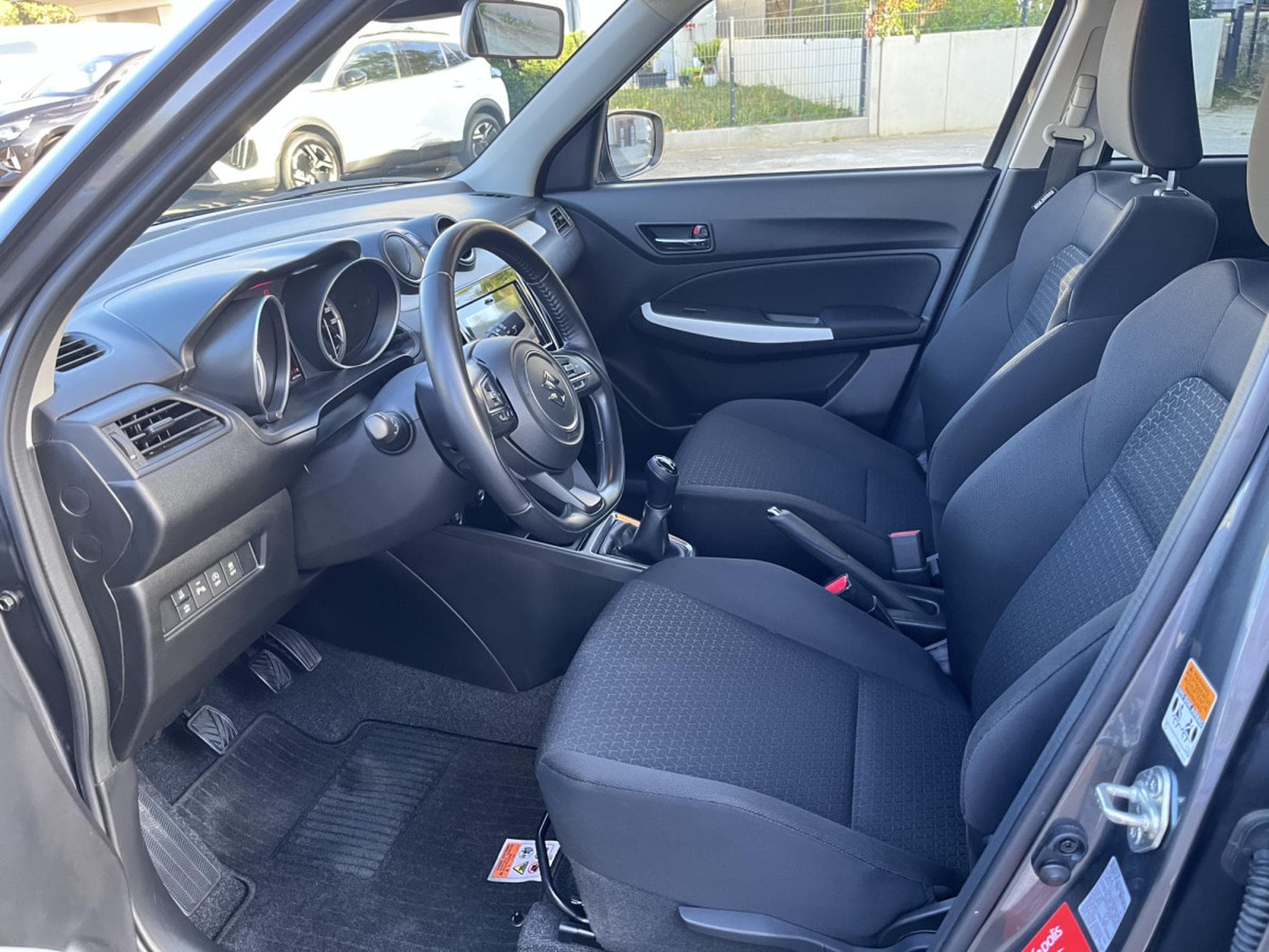 Suzuki Swift 1.2 (SHVS) Mild Hybrid (2021) - Foto 9