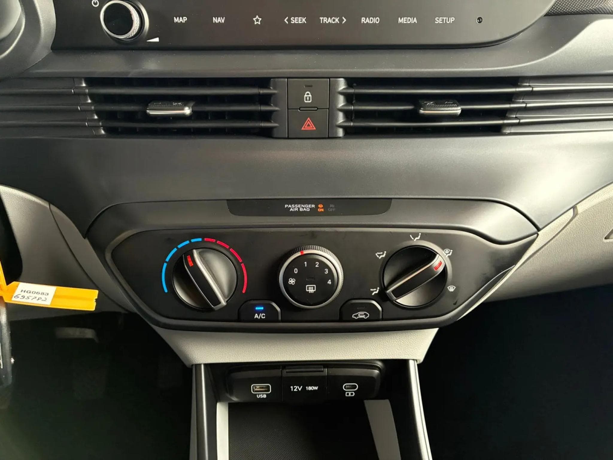 Hyundai i20 1.2 MPI 79 Pure (2025) - Photo 13