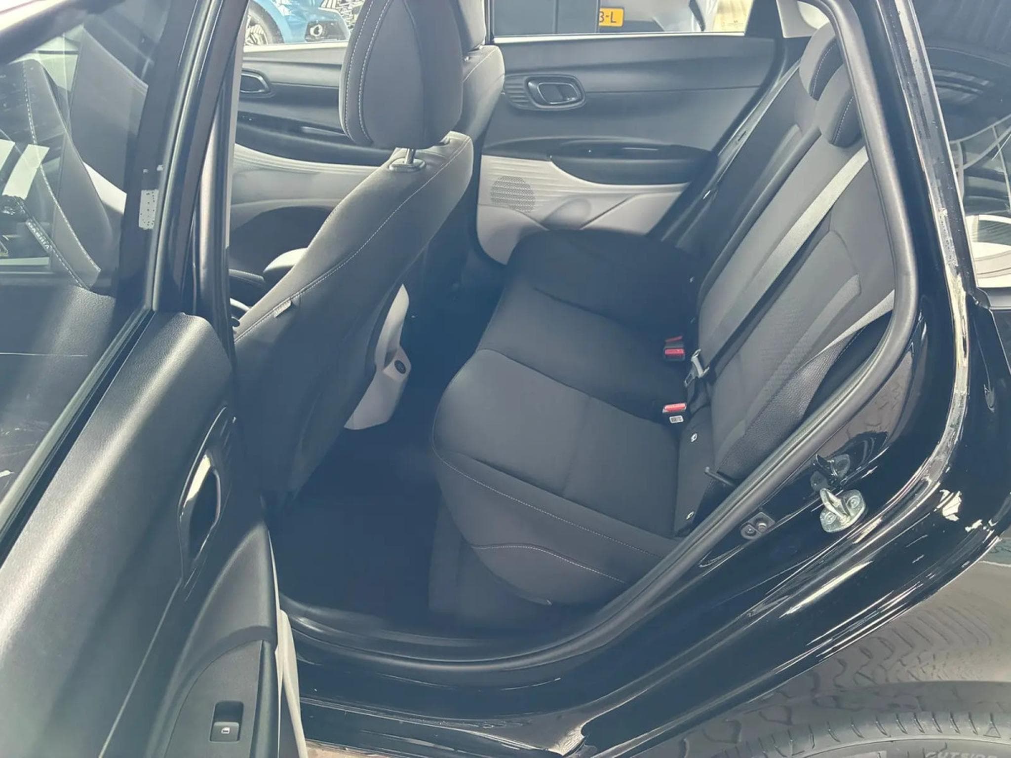 Hyundai i20 1.2 MPI 79 Pure (2025) - Photo 8