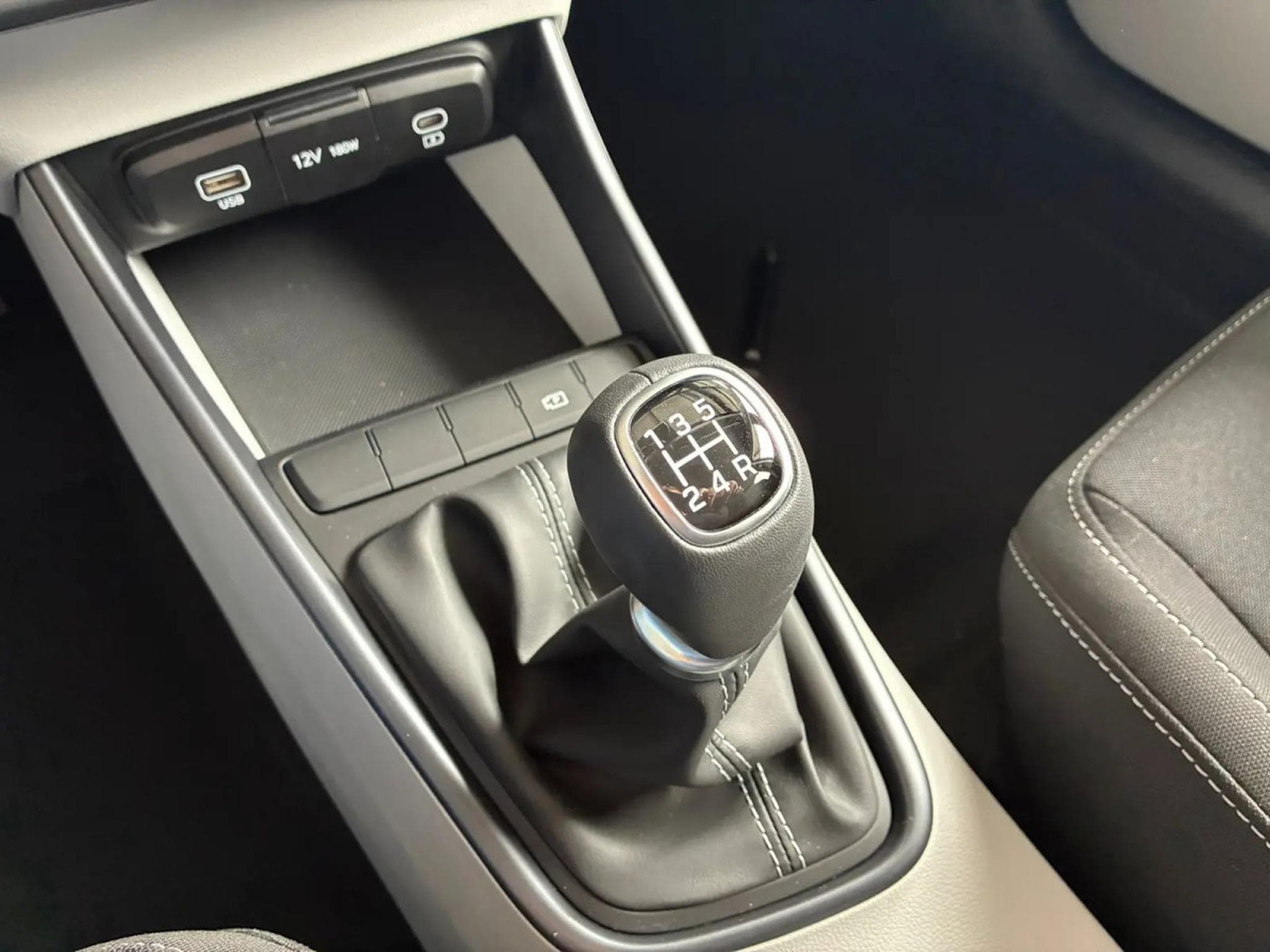 Hyundai i20 1.2 MPI 79 Pure (2025) - Photo 16