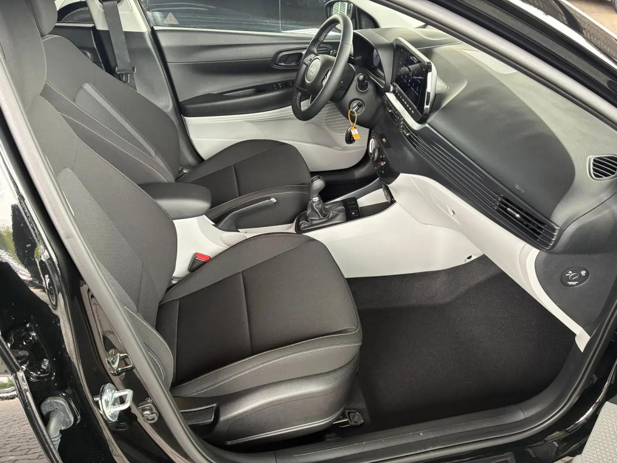 Hyundai i20 1.2 MPI 79 Pure (2025) - Photo 23