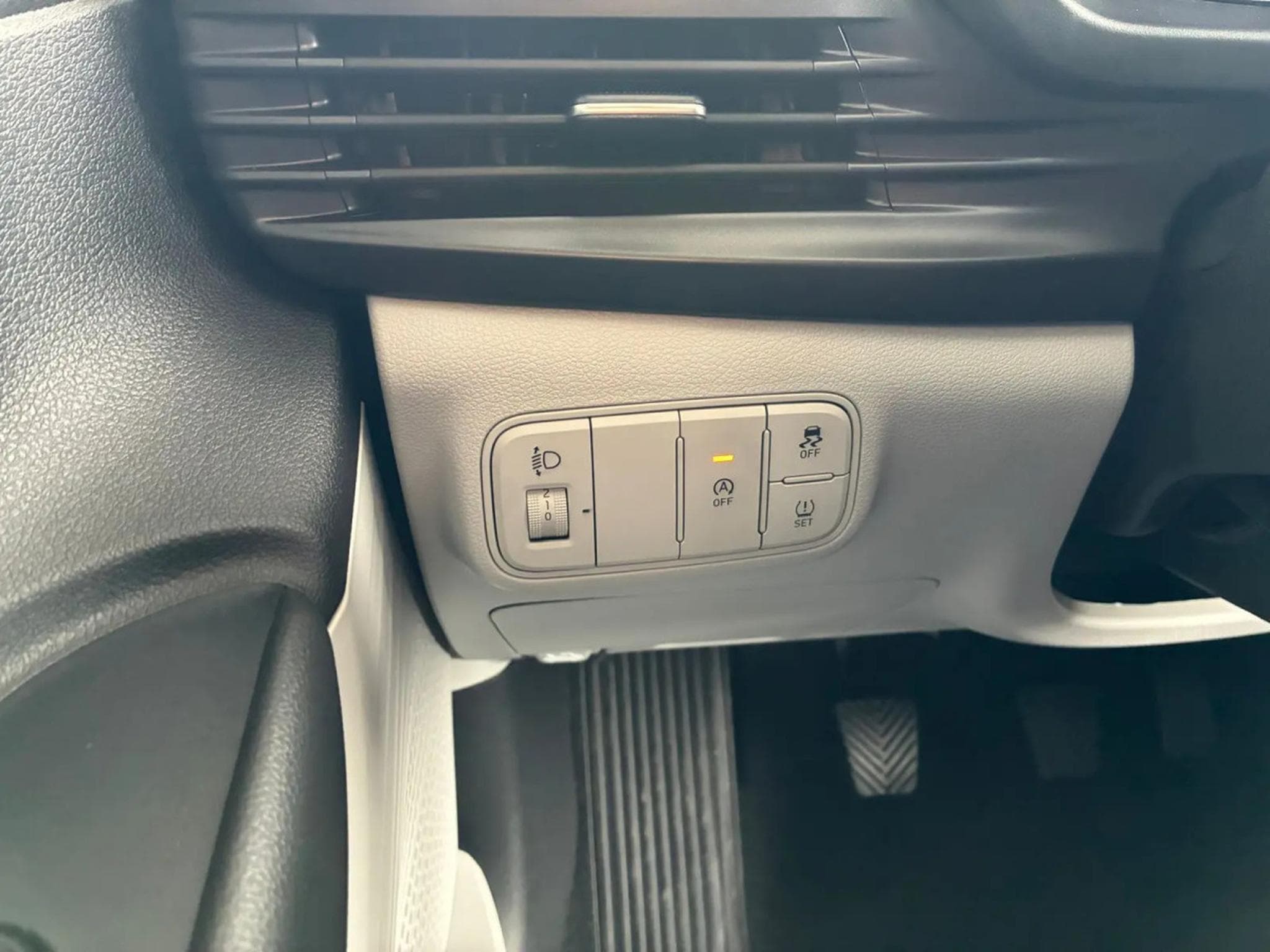 Hyundai i20 1.2 MPI 79 Pure (2025) - Photo 22
