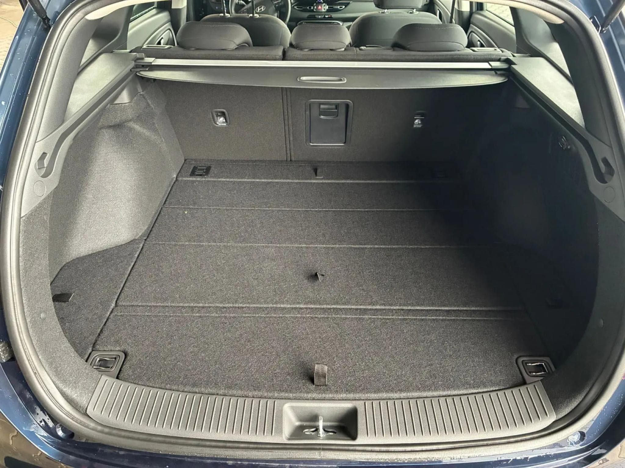 Hyundai i30 1.5 GDI 97 Comfort (2025) - Photo 9