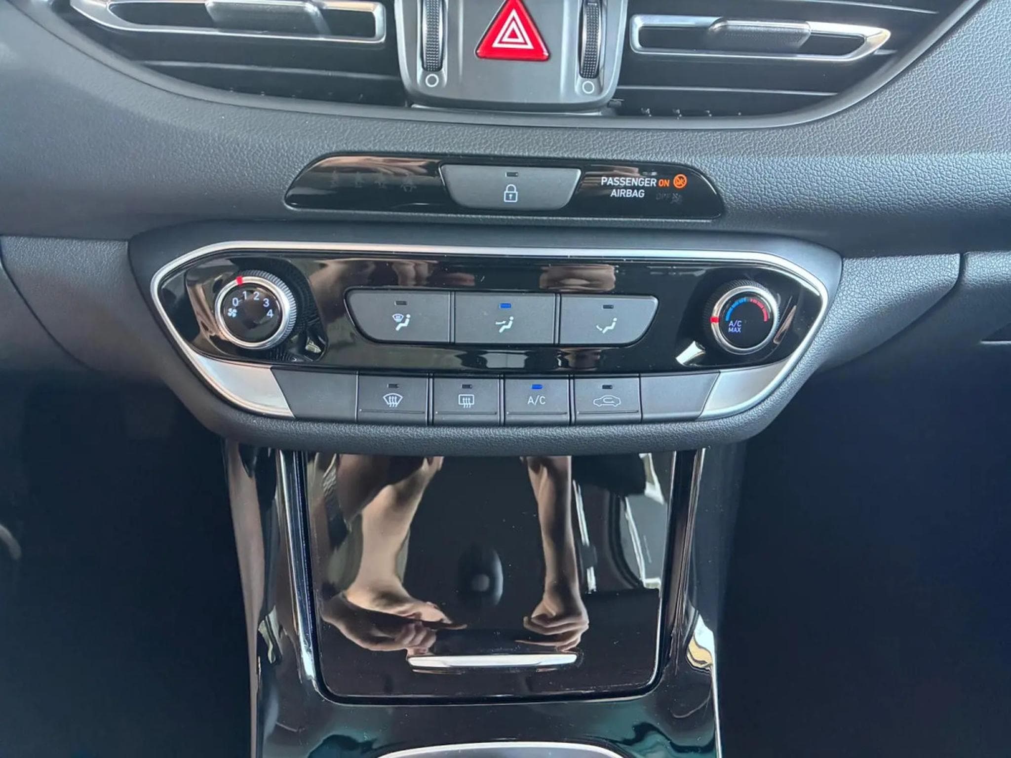 Hyundai i30 1.0 T-GDI 101 Comfort (2025) - Photo 16