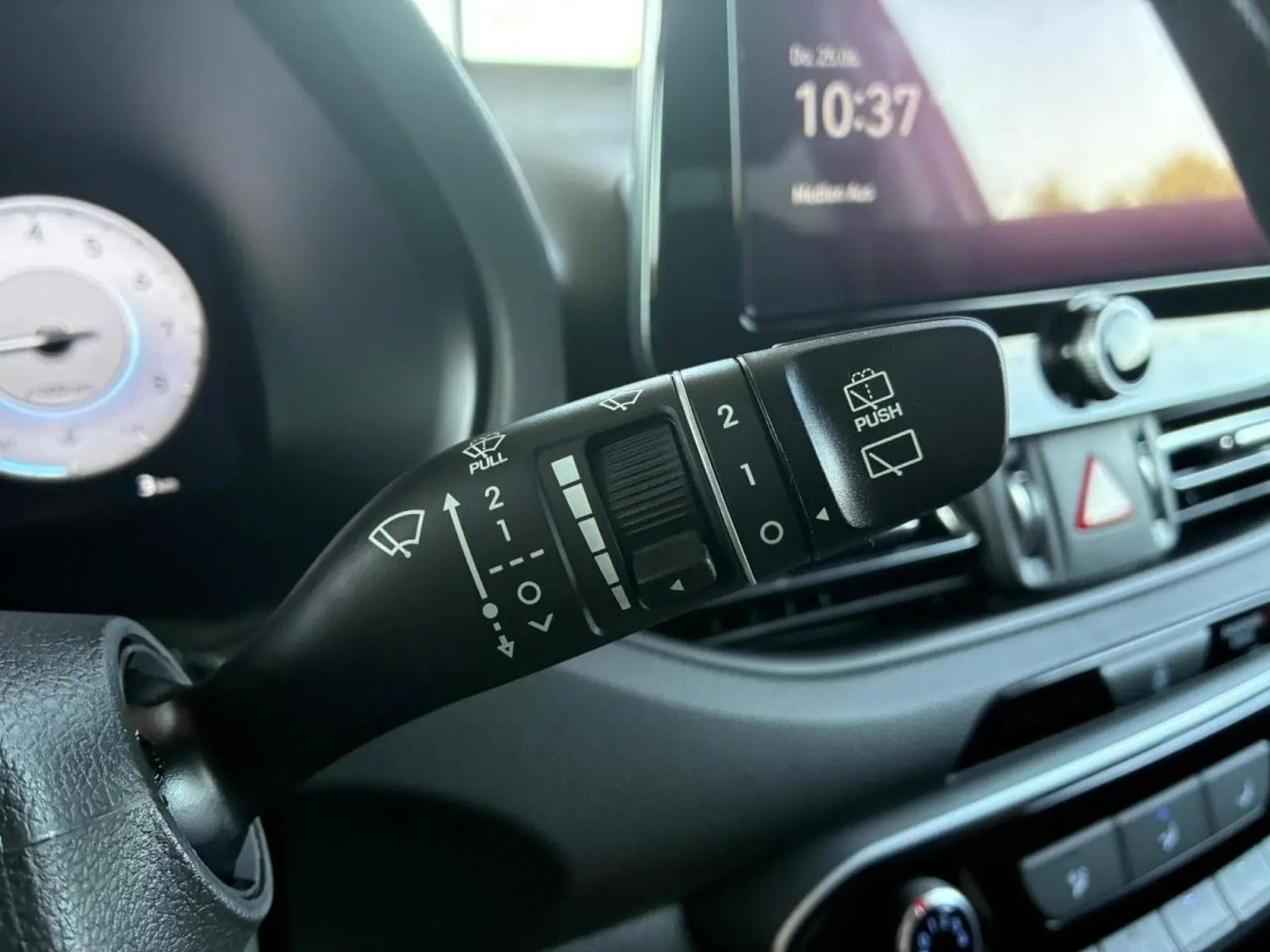 Hyundai i30 1.0 T-GDI 101 Comfort (2025) - Photo 17