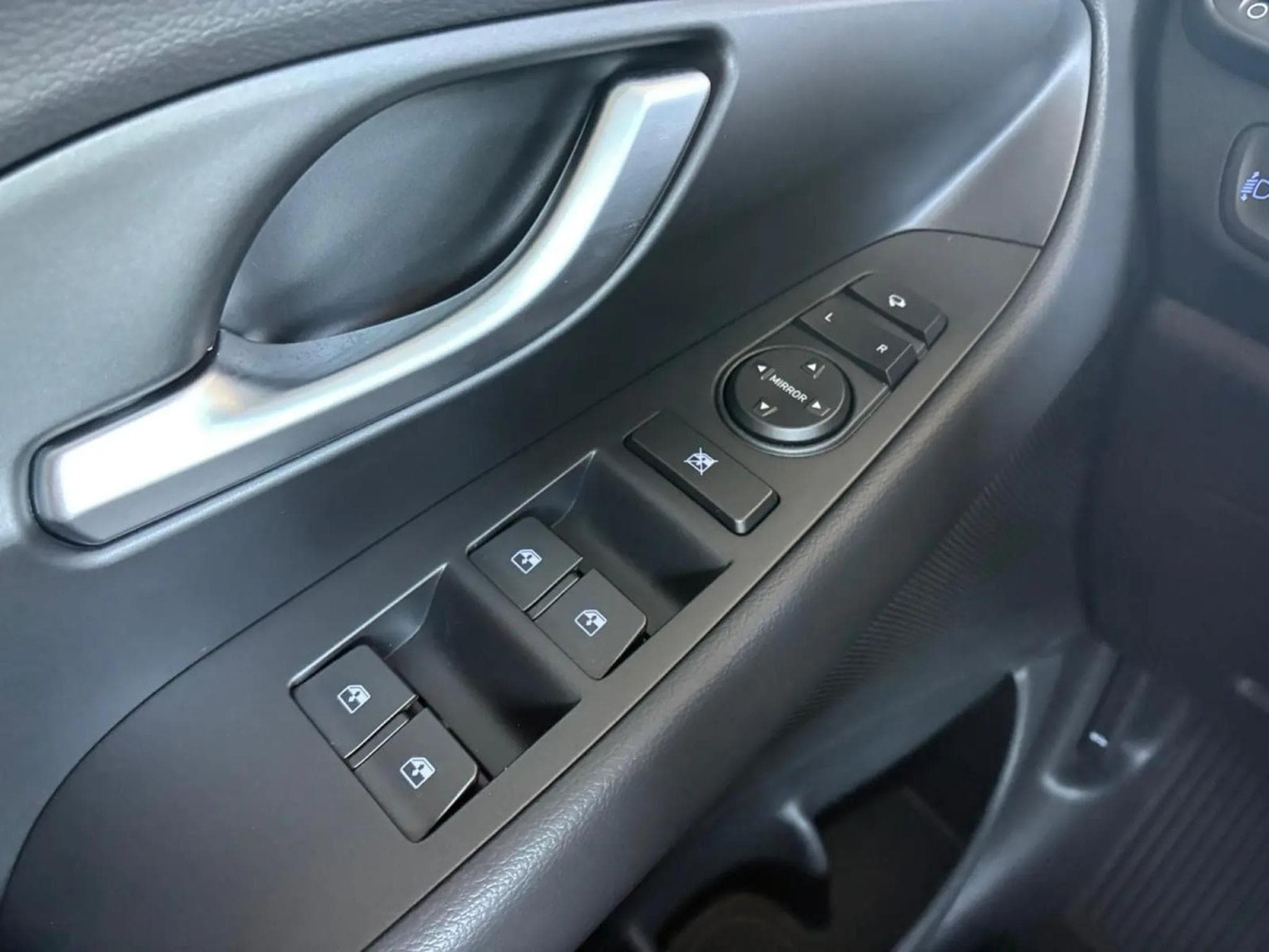 Hyundai i30 1.0 T-GDI 101 Comfort (2025) - Photo 19
